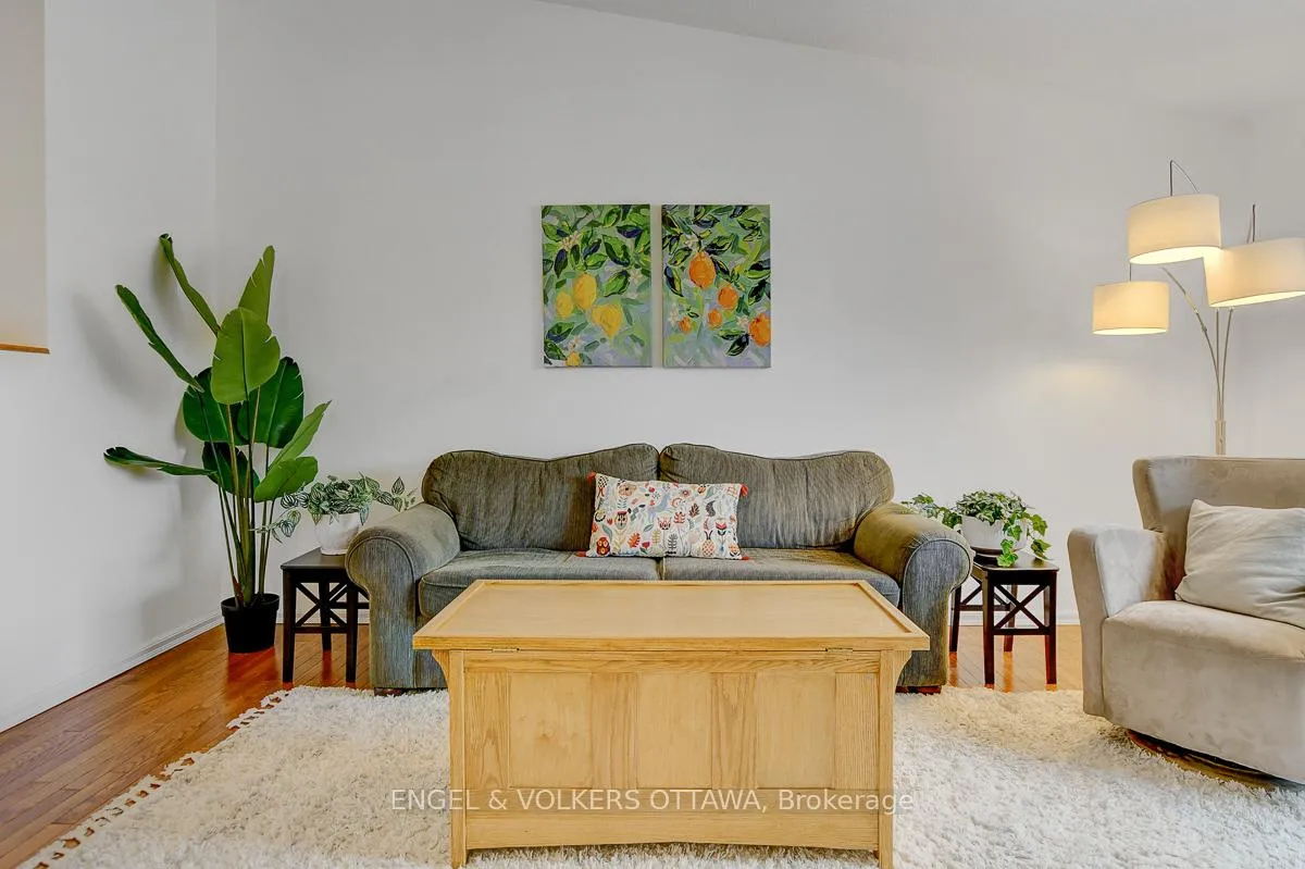 Photo 2 of 206 Sherway Drive, Ottawa, Barrhaven - Pheasant Run — HOMEH