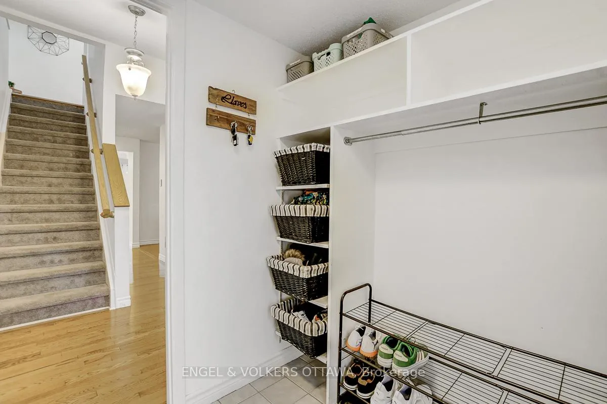 Photo 8 of 206 Sherway Drive, Ottawa, Barrhaven - Pheasant Run — HOMEH