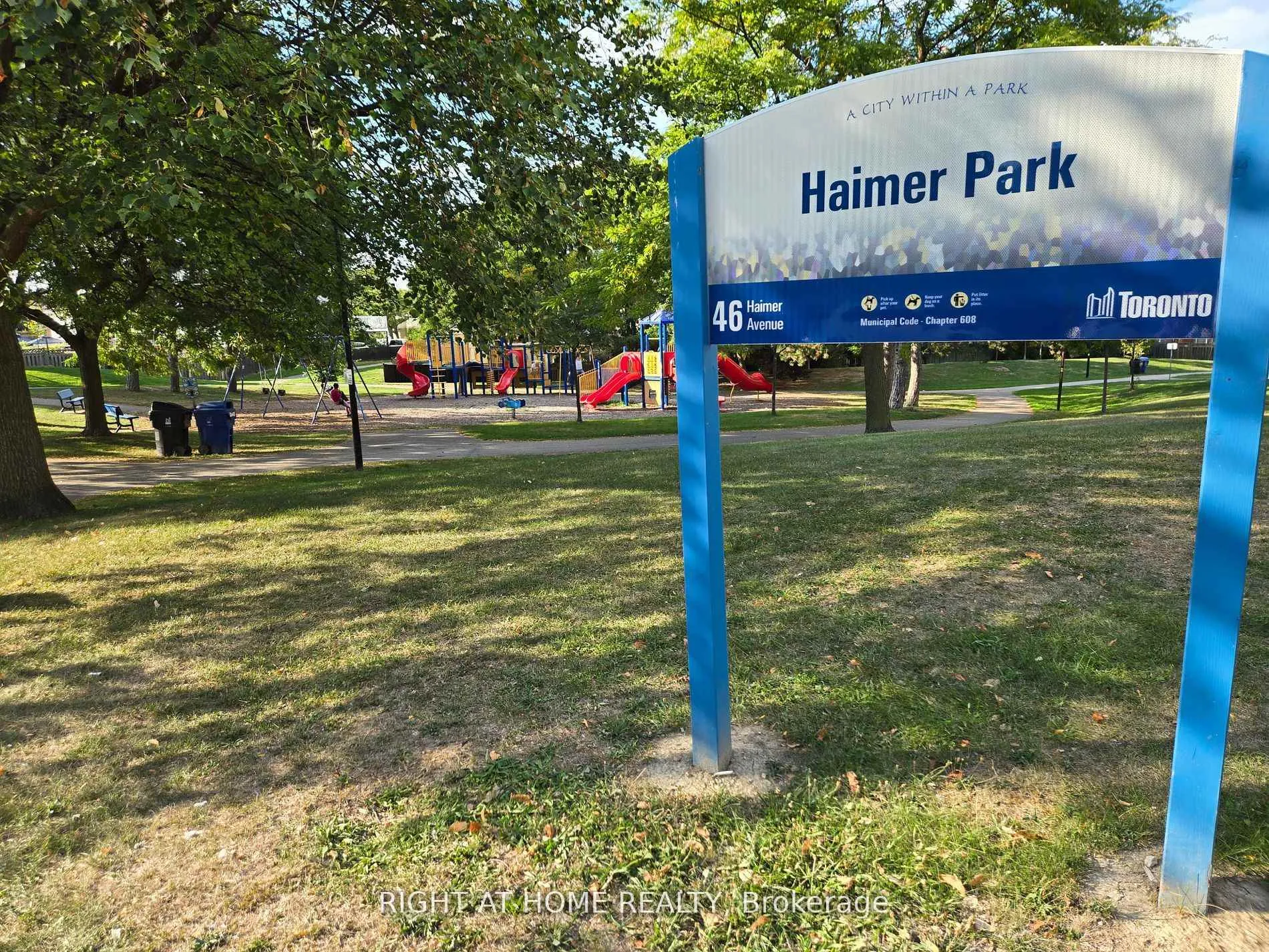 Photo 34 of 2 Giles Court, Etobicoke, Mount Olive-Silverstone-Jamestown — HOMEH