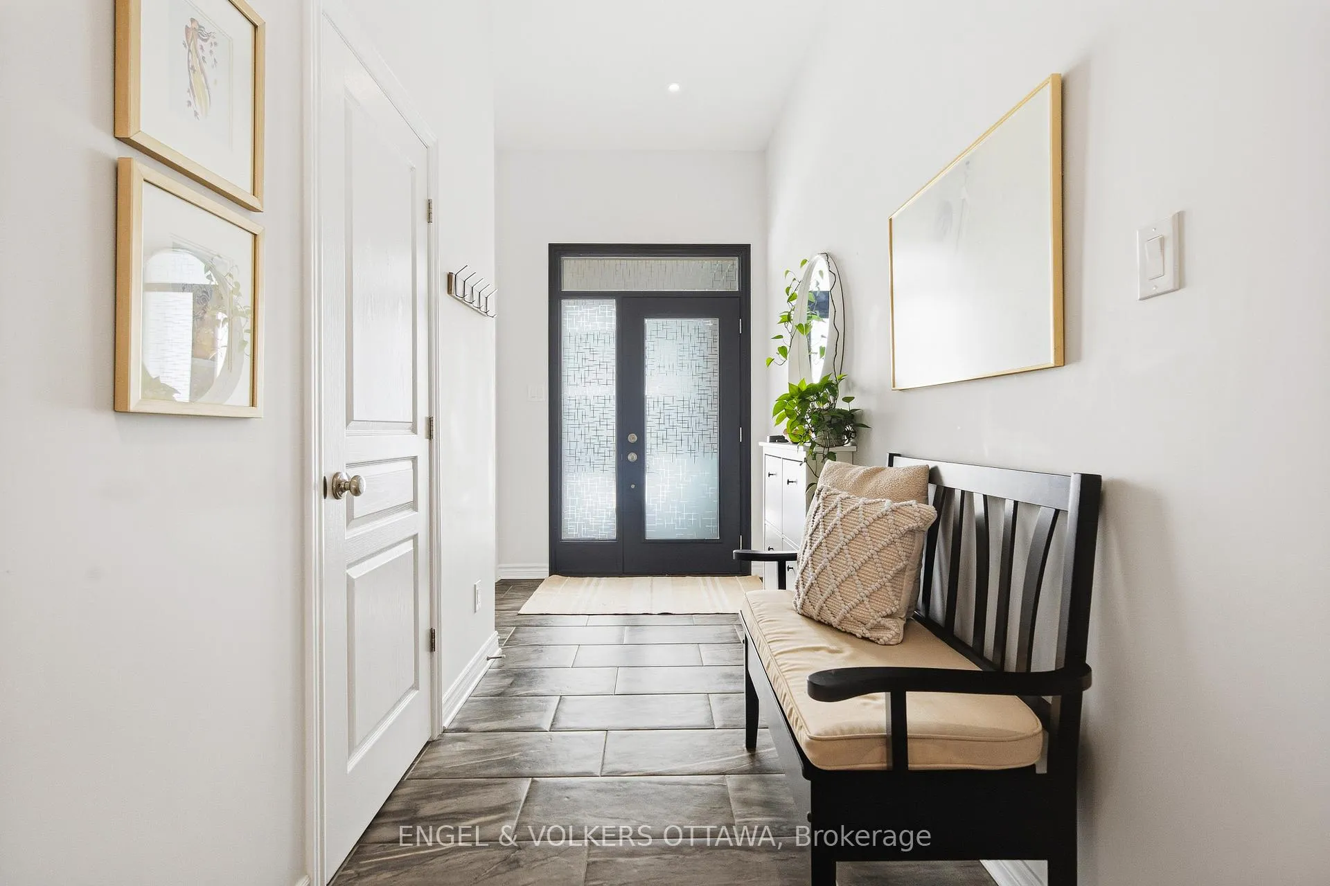Photo 2 of 719 Twist Way, Ottawa, Kanata - Emerald Meadows/Trailwest — HOMEH