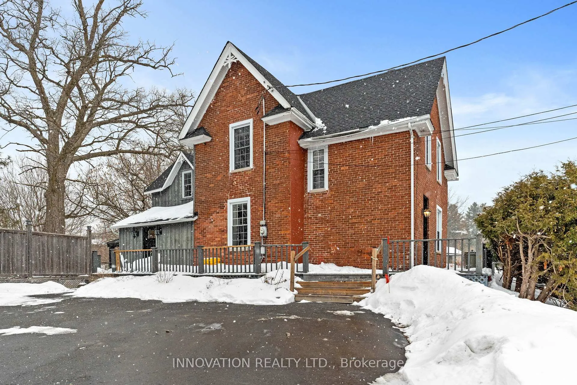 Photo 3 of 348 Donald B. Munro Drive, Ottawa, Carp — HOMEH
