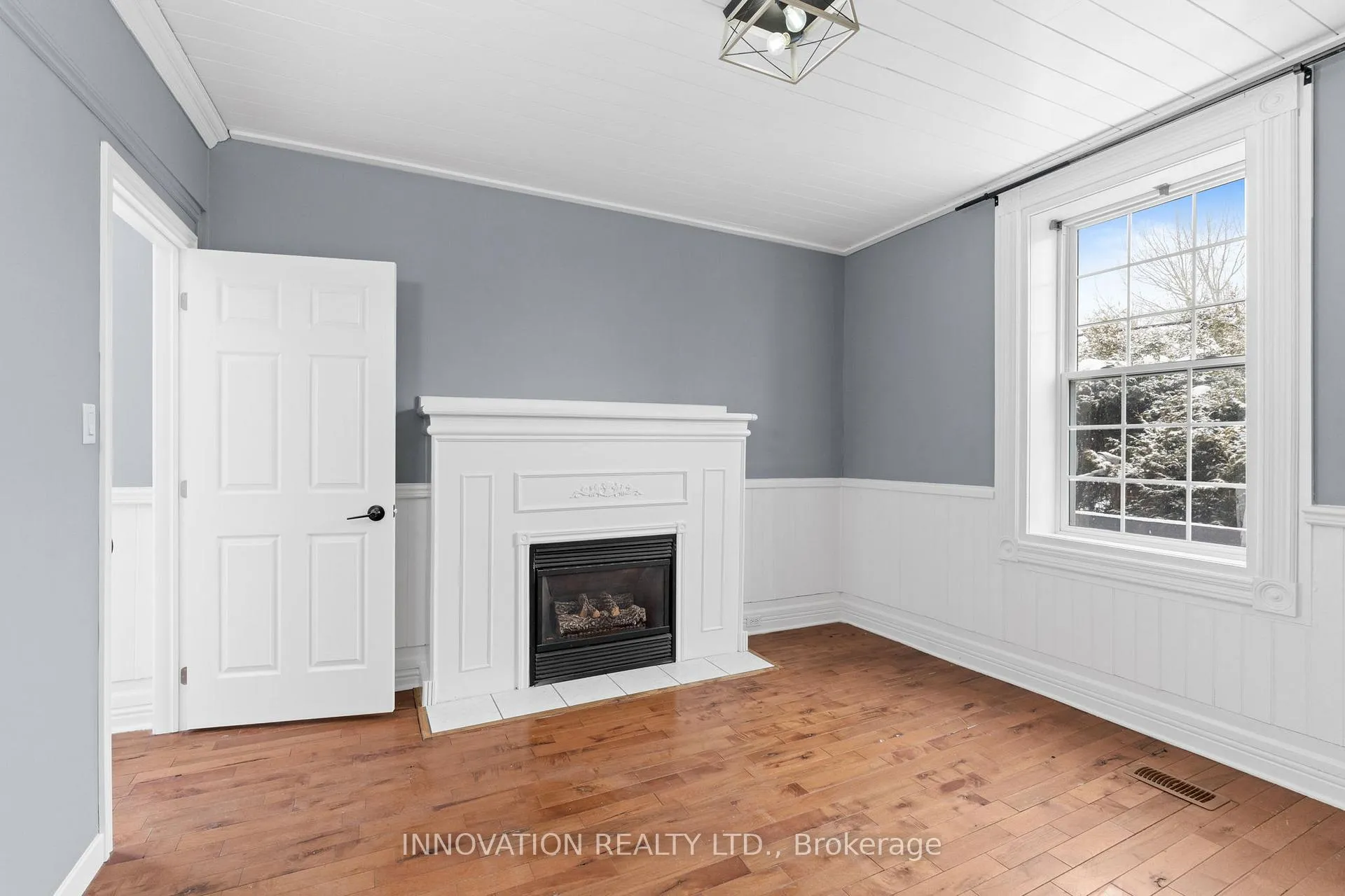 Photo 16 of 348 Donald B. Munro Drive, Ottawa, Carp — HOMEH