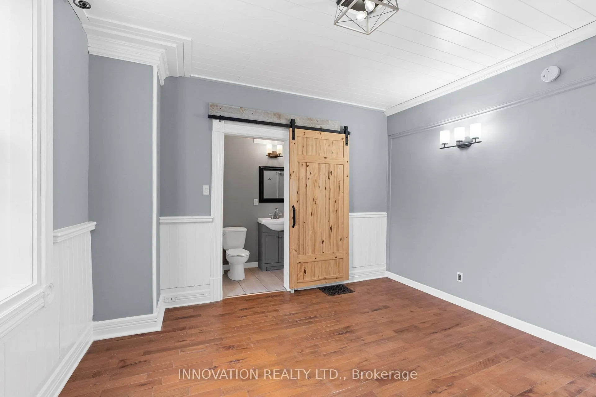 Photo 17 of 348 Donald B. Munro Drive, Ottawa, Carp — HOMEH