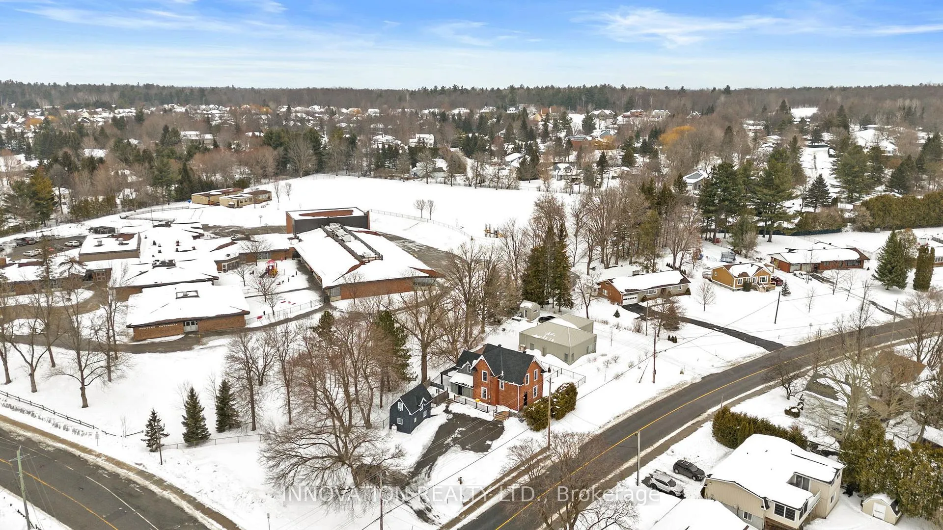 Photo 39 of 348 Donald B. Munro Drive, Ottawa, Carp — HOMEH