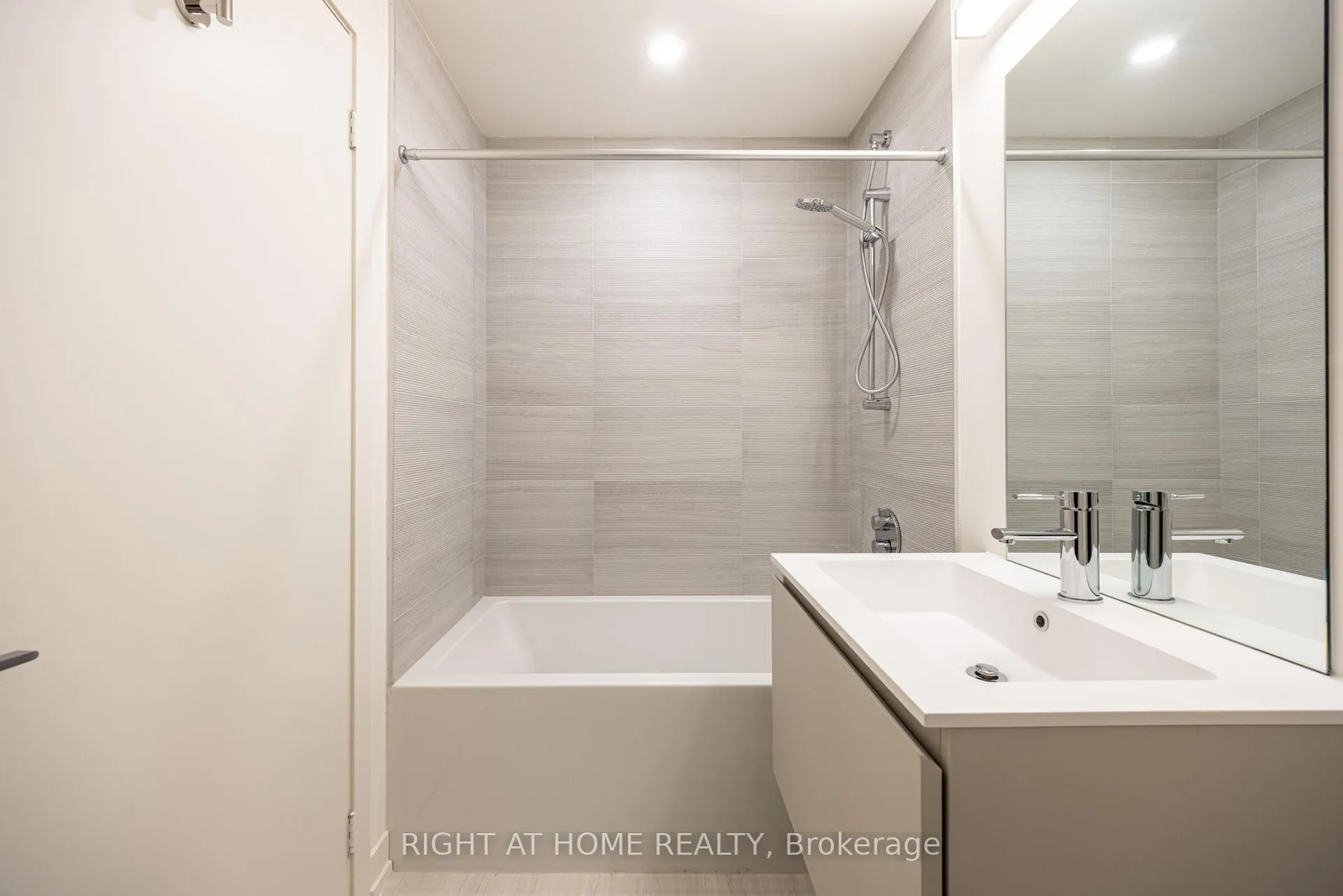 Photo 7 of Unit 301, 761 Queen Street E, Toronto, South Riverdale — HOMEH