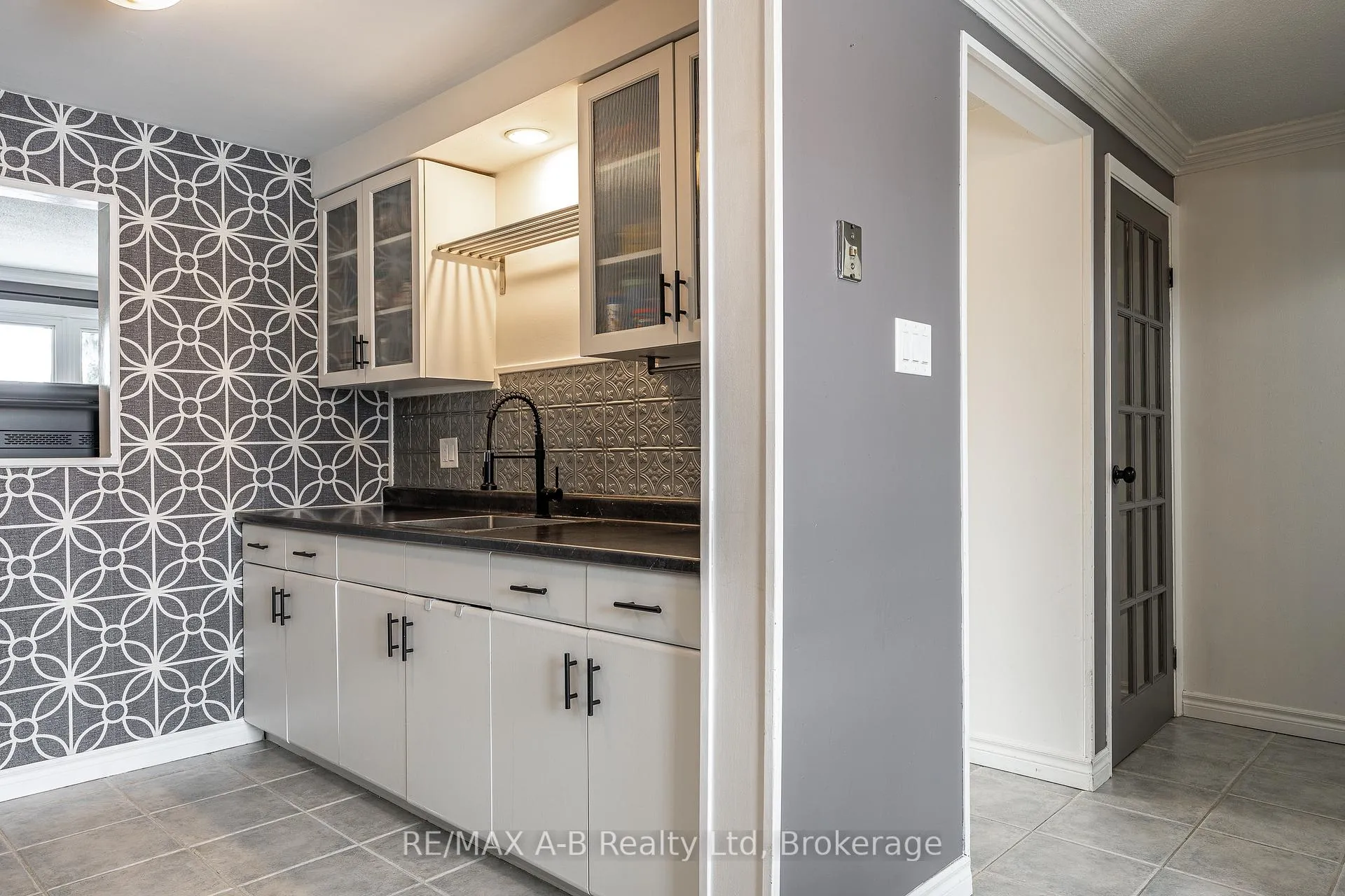 Photo 11 of Unit 24, 91 Avonwood Drive, Stratford — HOMEH