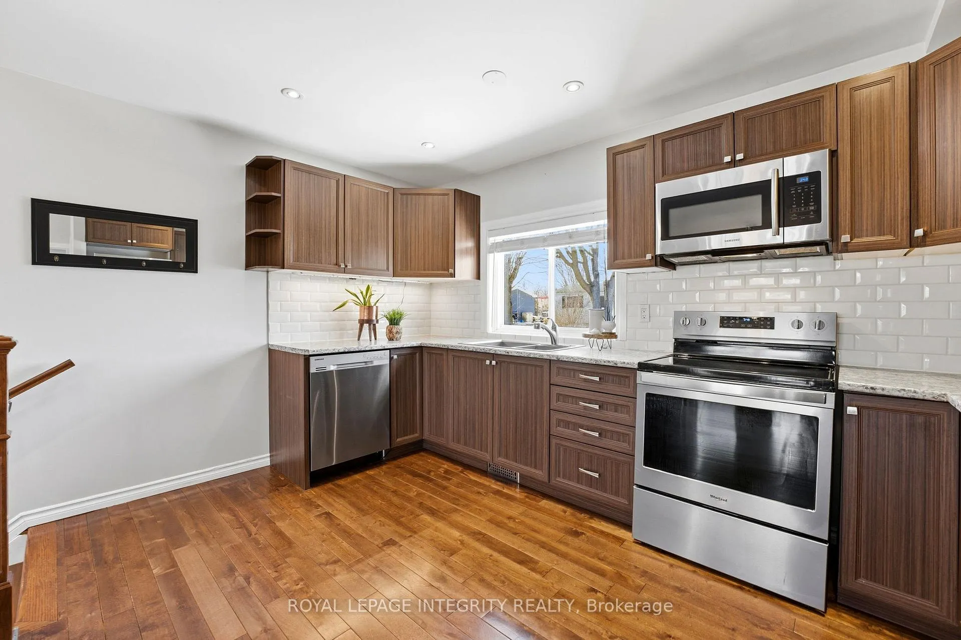 Photo 19 of 108 George Street E, North Grenville, Kemptville — HOMEH
