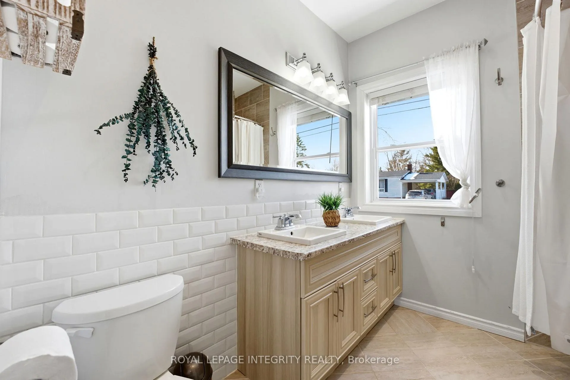 Photo 23 of 108 George Street E, North Grenville, Kemptville — HOMEH