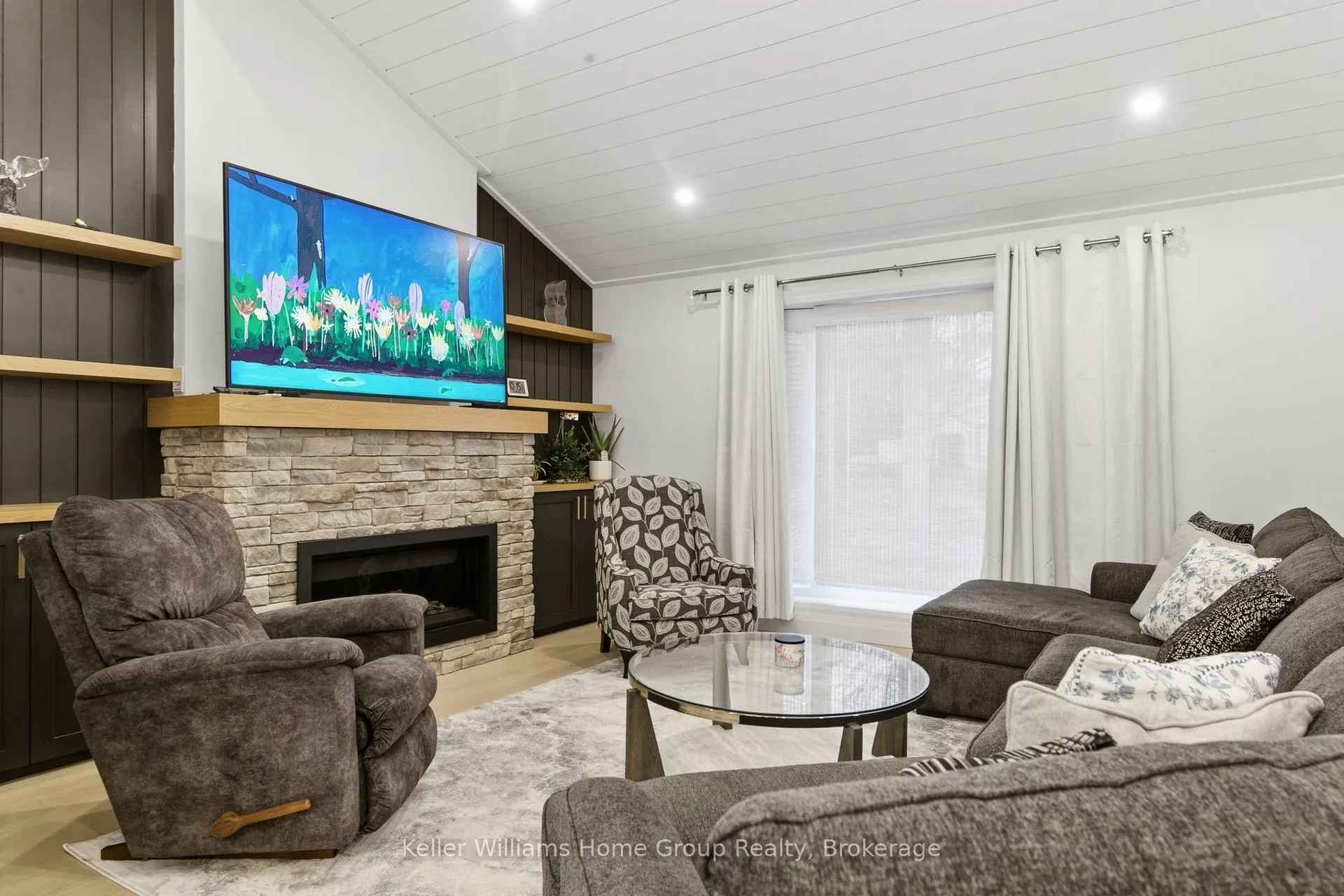 Photo 5 of 989 Northfield Drive E, Woolwich — HOMEH
