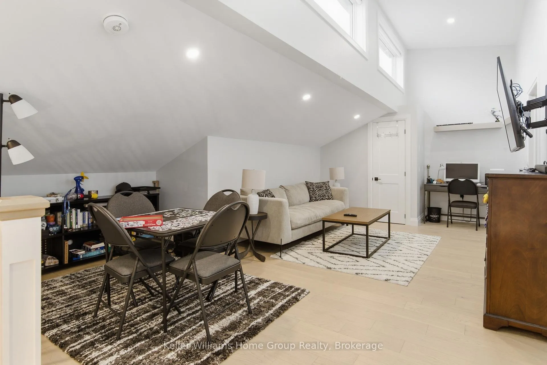 Photo 17 of 989 Northfield Drive E, Woolwich — HOMEH