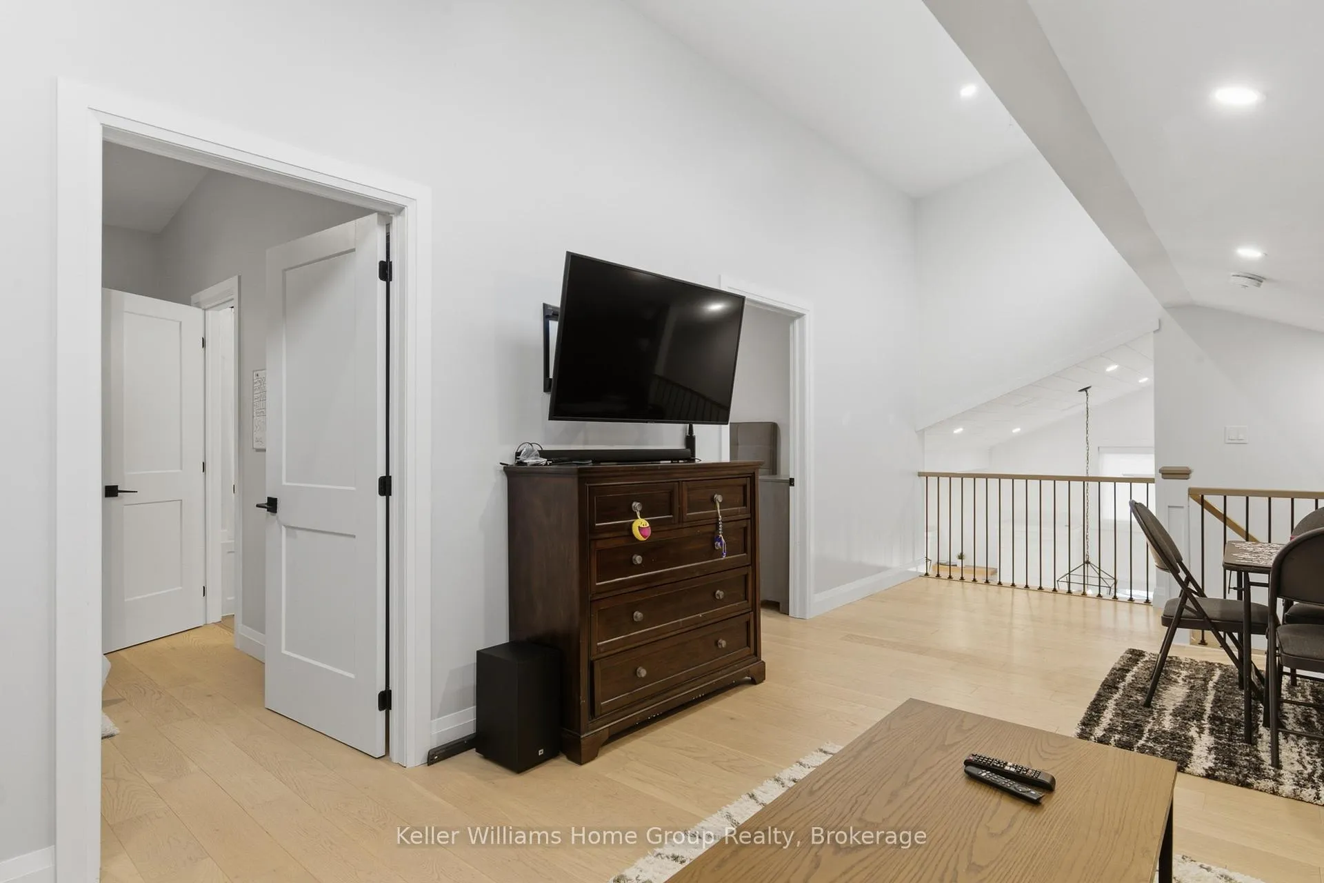 Photo 18 of 989 Northfield Drive E, Woolwich — HOMEH