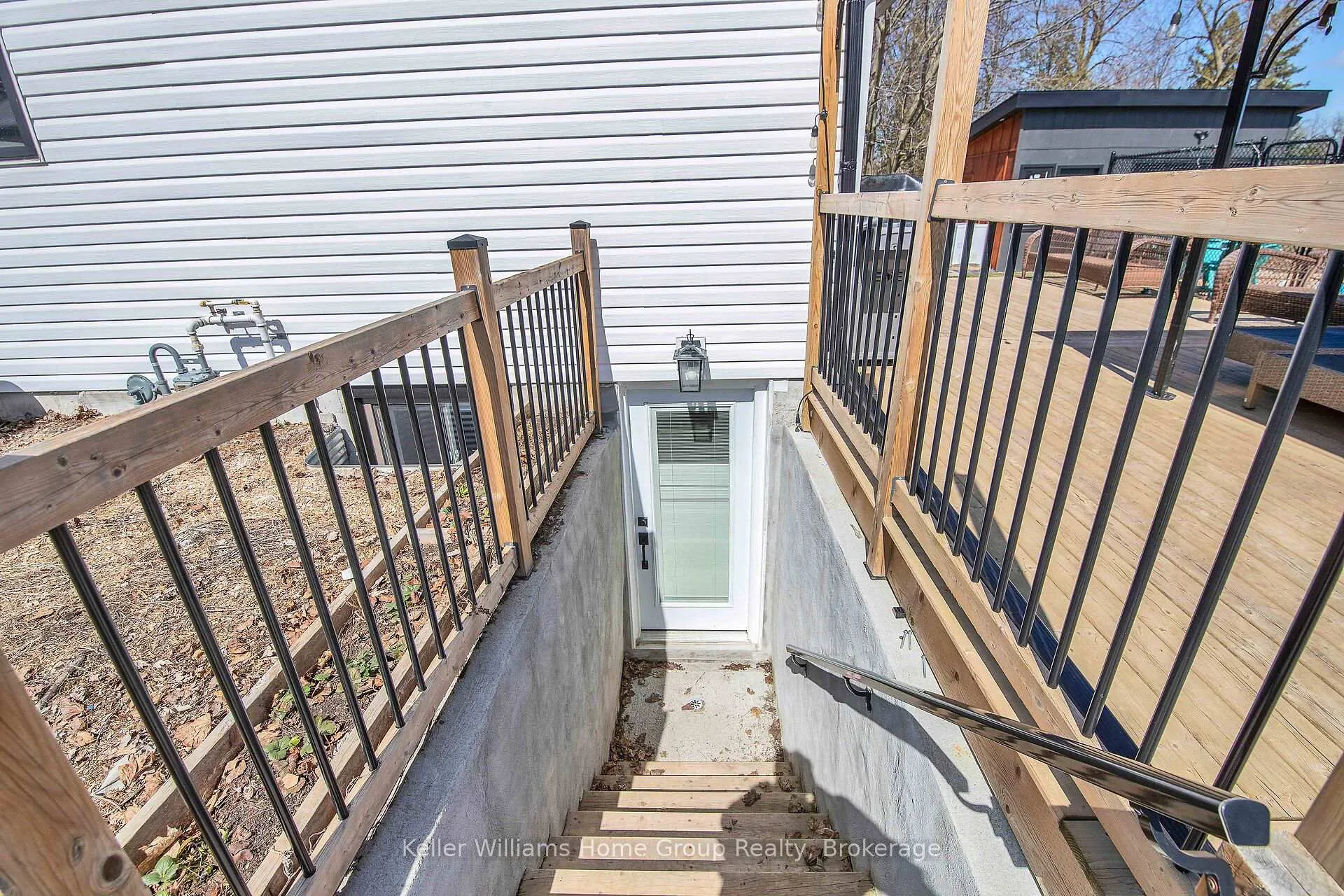 Photo 24 of 989 Northfield Drive E, Woolwich — HOMEH