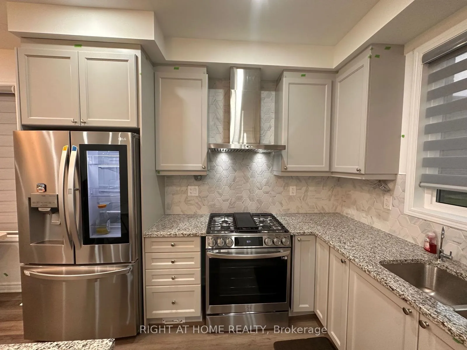 Photo 5 of 1568 Moira Crescent, Milton, Bowes — HOMEH