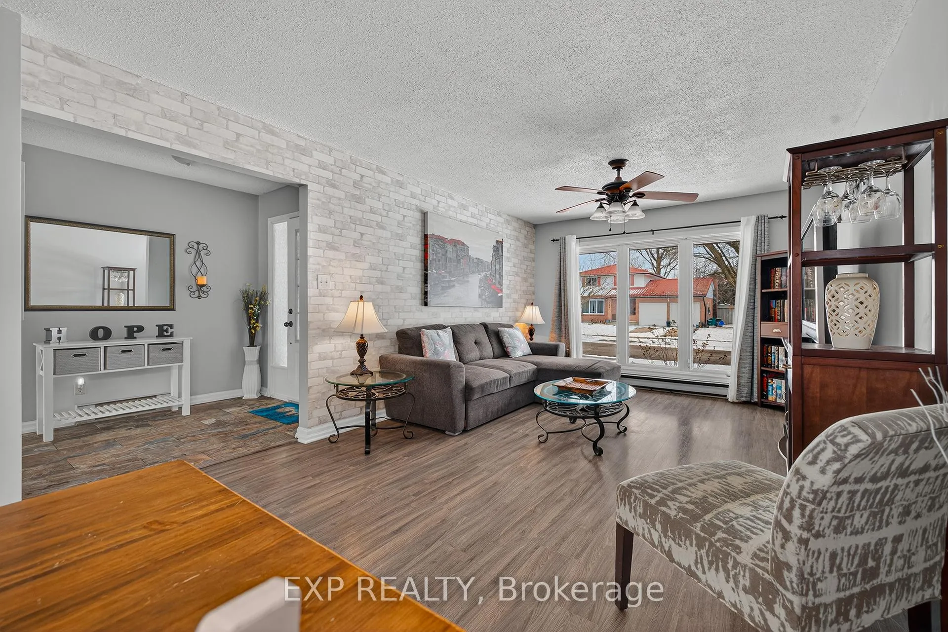 Photo 11 of 196 Lightbourne Avenue, Stratford — HOMEH