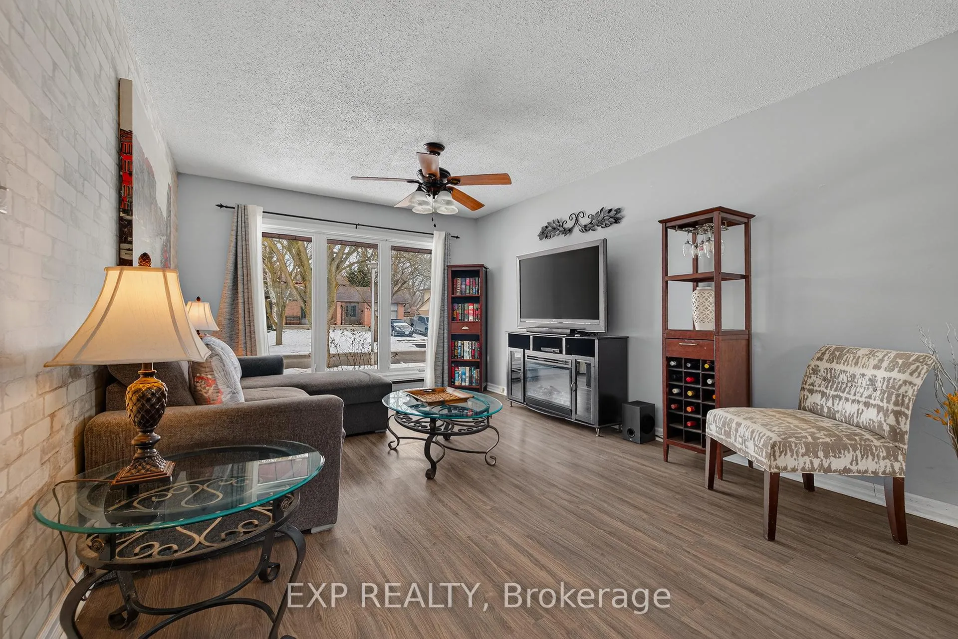 Photo 12 of 196 Lightbourne Avenue, Stratford — HOMEH