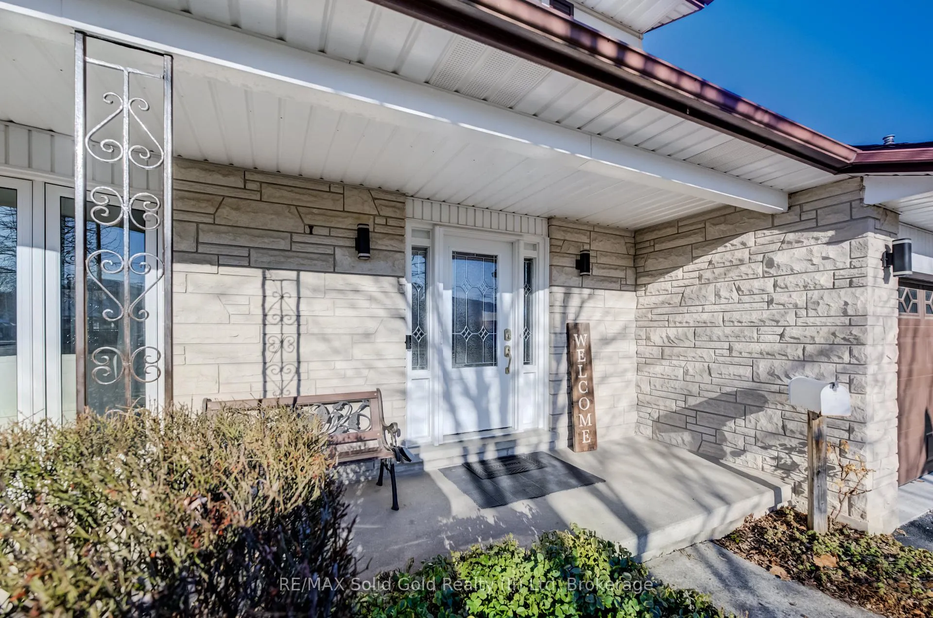 Photo 5 of 63 Kingston Crescent, Kitchener — HOMEH