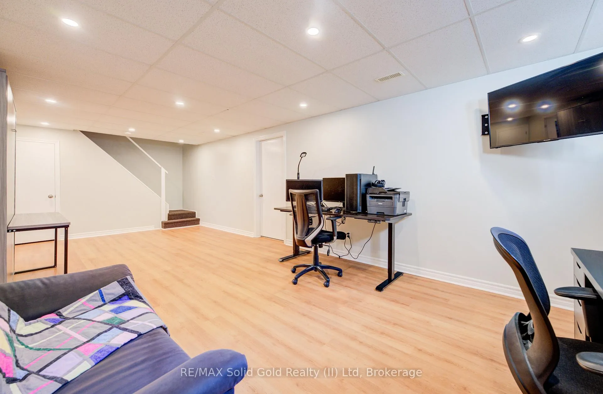 Photo 33 of 63 Kingston Crescent, Kitchener — HOMEH
