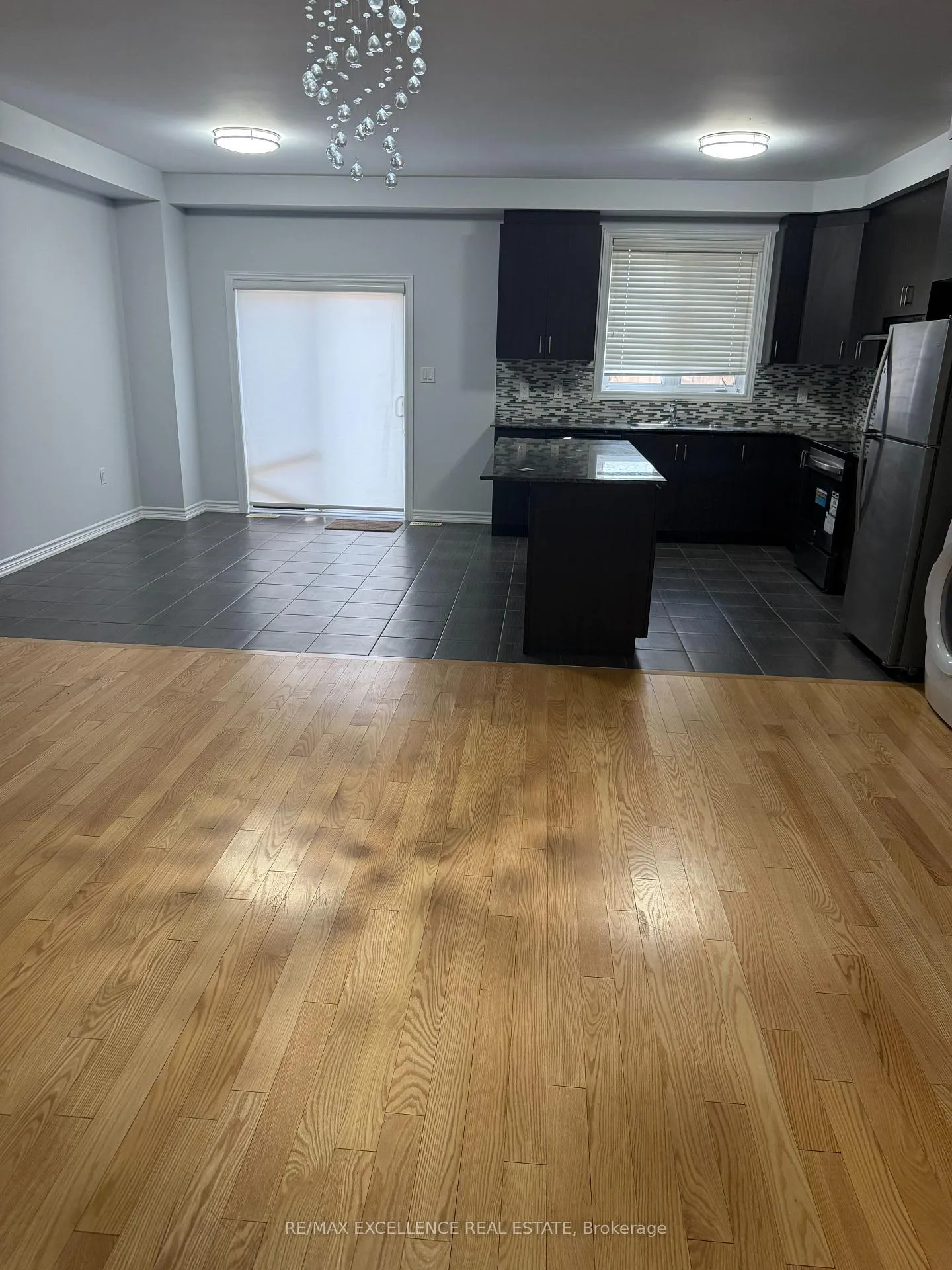 Photo 5 of 25 Sail Road, Brampton, Northwest Brampton — HOMEH
