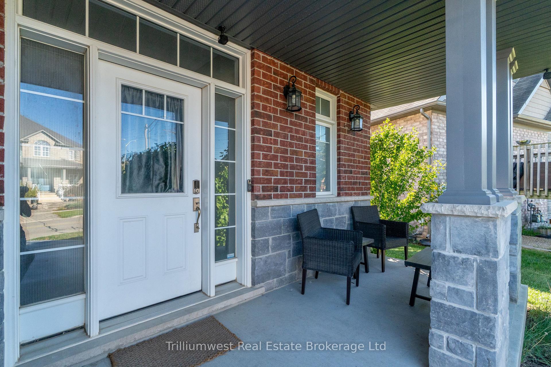 Photo 5 of 535 Woodbine Avenue, Kitchener — HOMEH