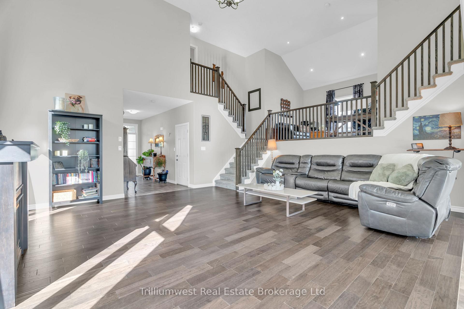 Photo 10 of 535 Woodbine Avenue, Kitchener — HOMEH