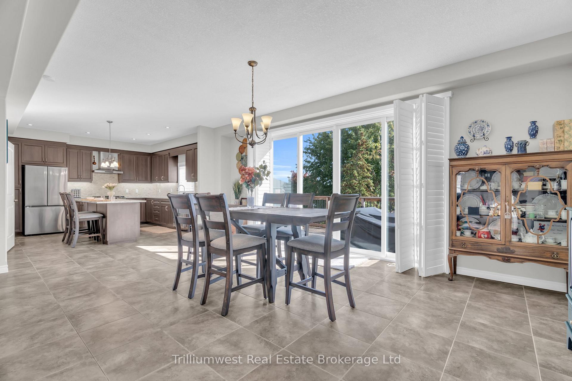 Photo 12 of 535 Woodbine Avenue, Kitchener — HOMEH