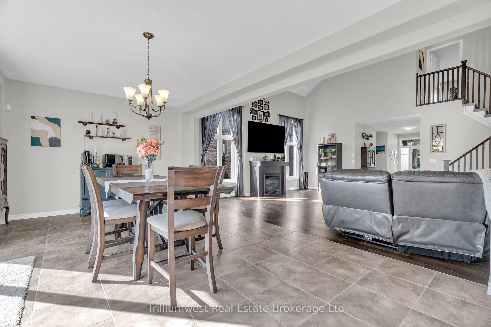 Photo 17 of 535 Woodbine Avenue, Kitchener — HOMEH