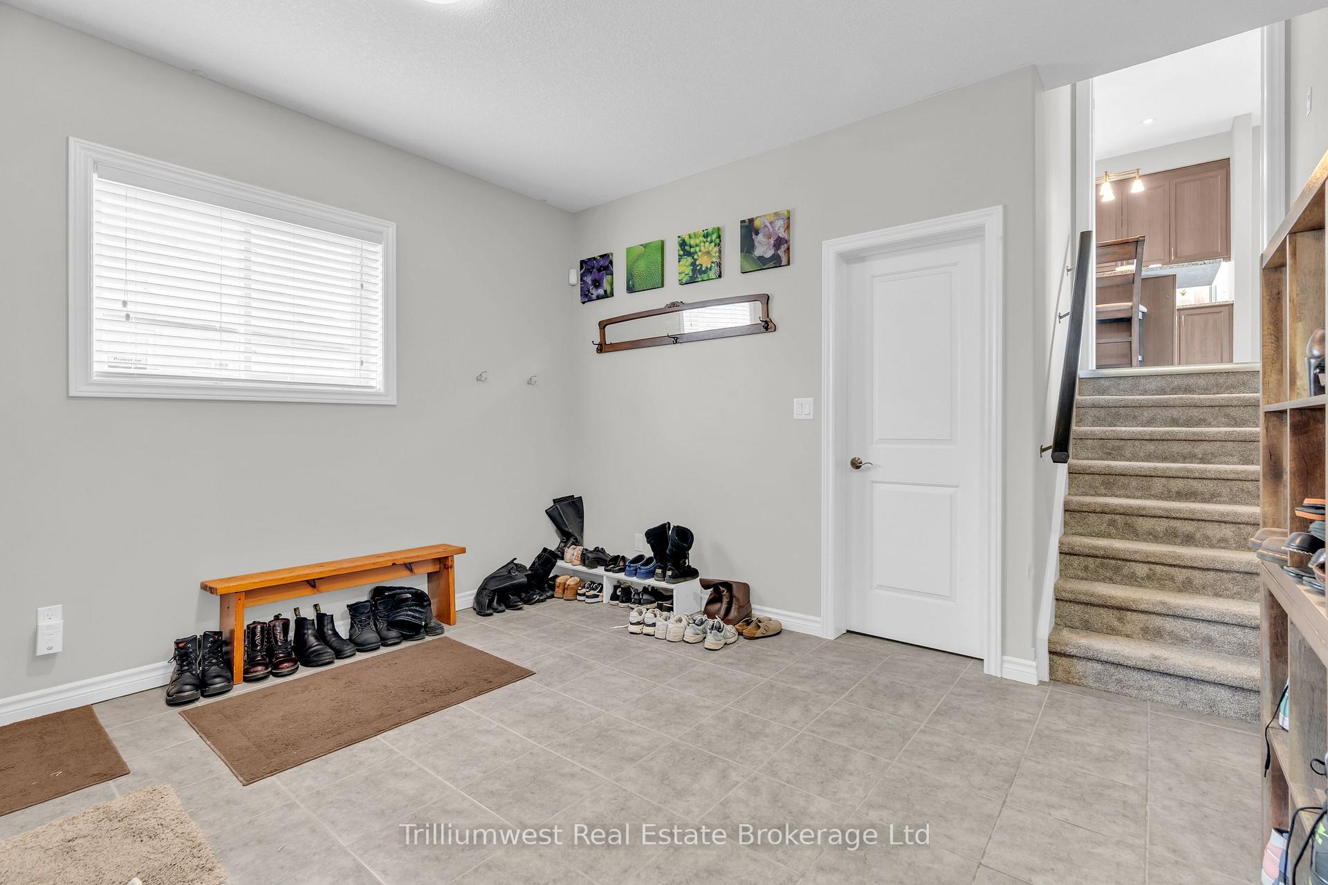 Photo 20 of 535 Woodbine Avenue, Kitchener — HOMEH