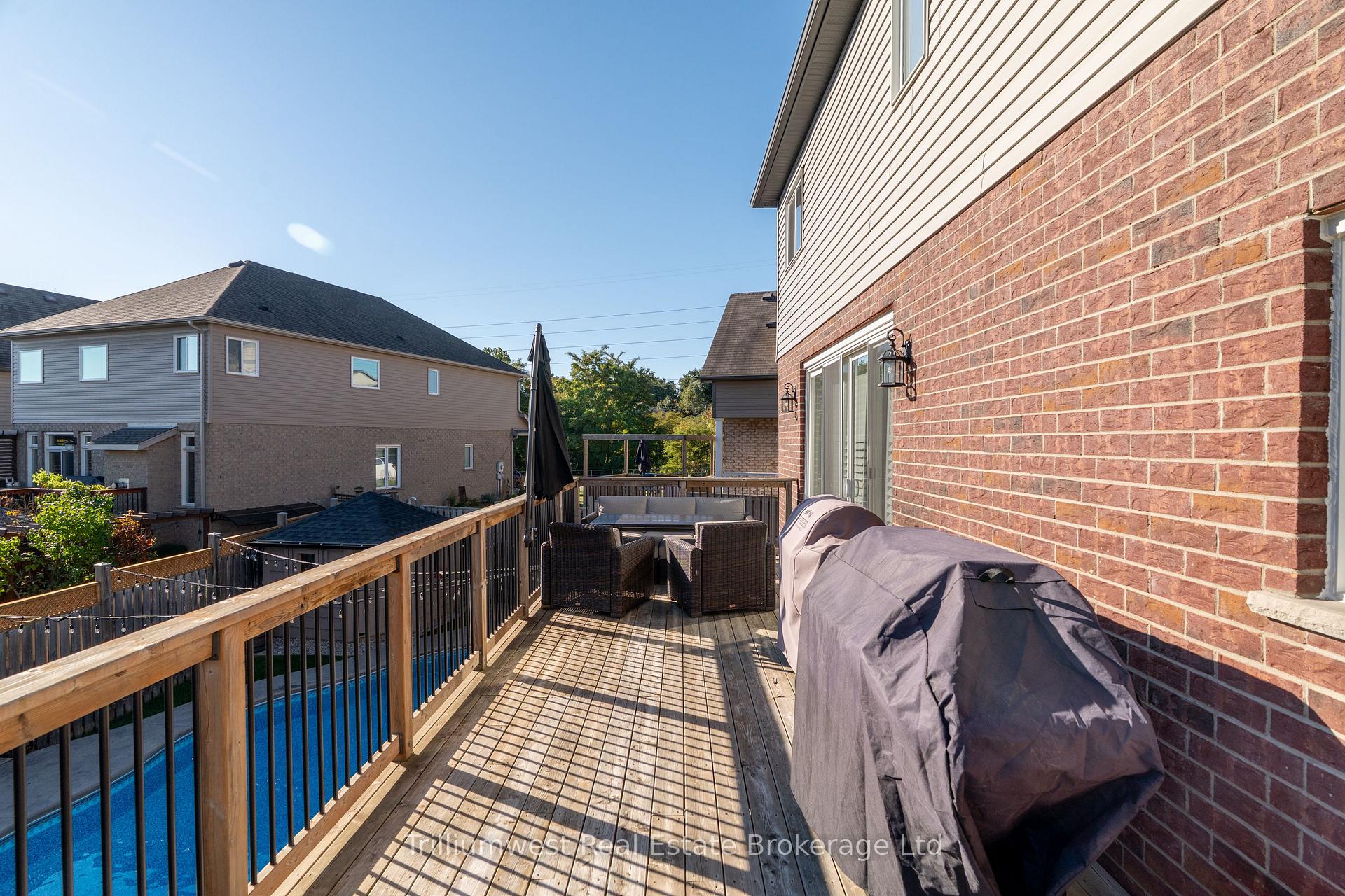 Photo 42 of 535 Woodbine Avenue, Kitchener — HOMEH