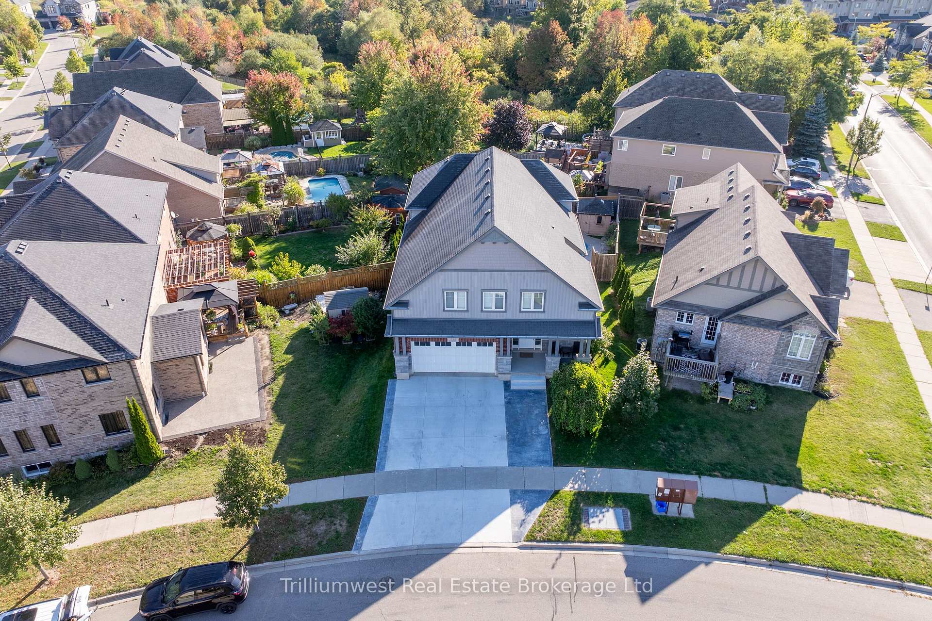 Photo 44 of 535 Woodbine Avenue, Kitchener — HOMEH