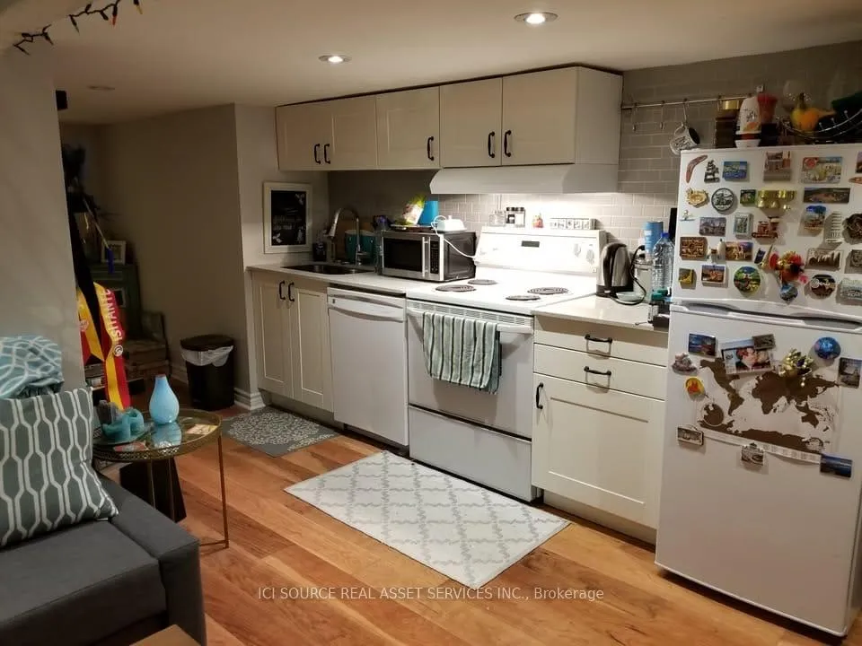 Photo 3 of Unit Lower, 29 Via Italia, Toronto, Corso Italia-Davenport — HOMEH
