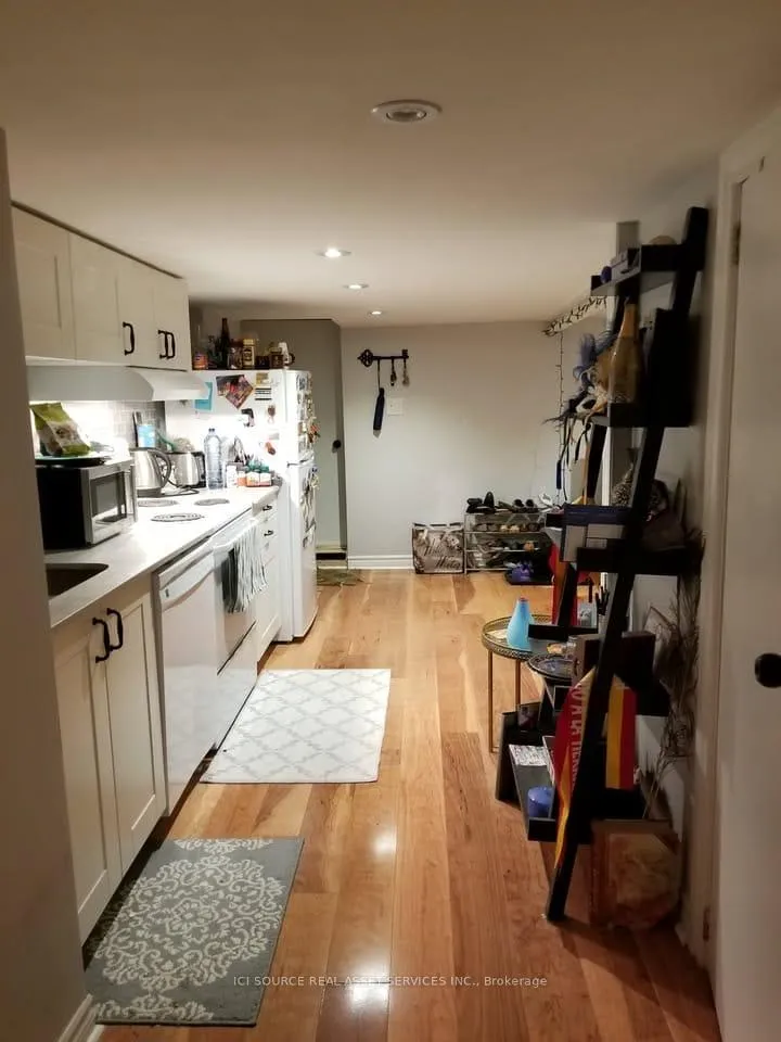 Photo 5 of Unit Lower, 29 Via Italia, Toronto, Corso Italia-Davenport — HOMEH