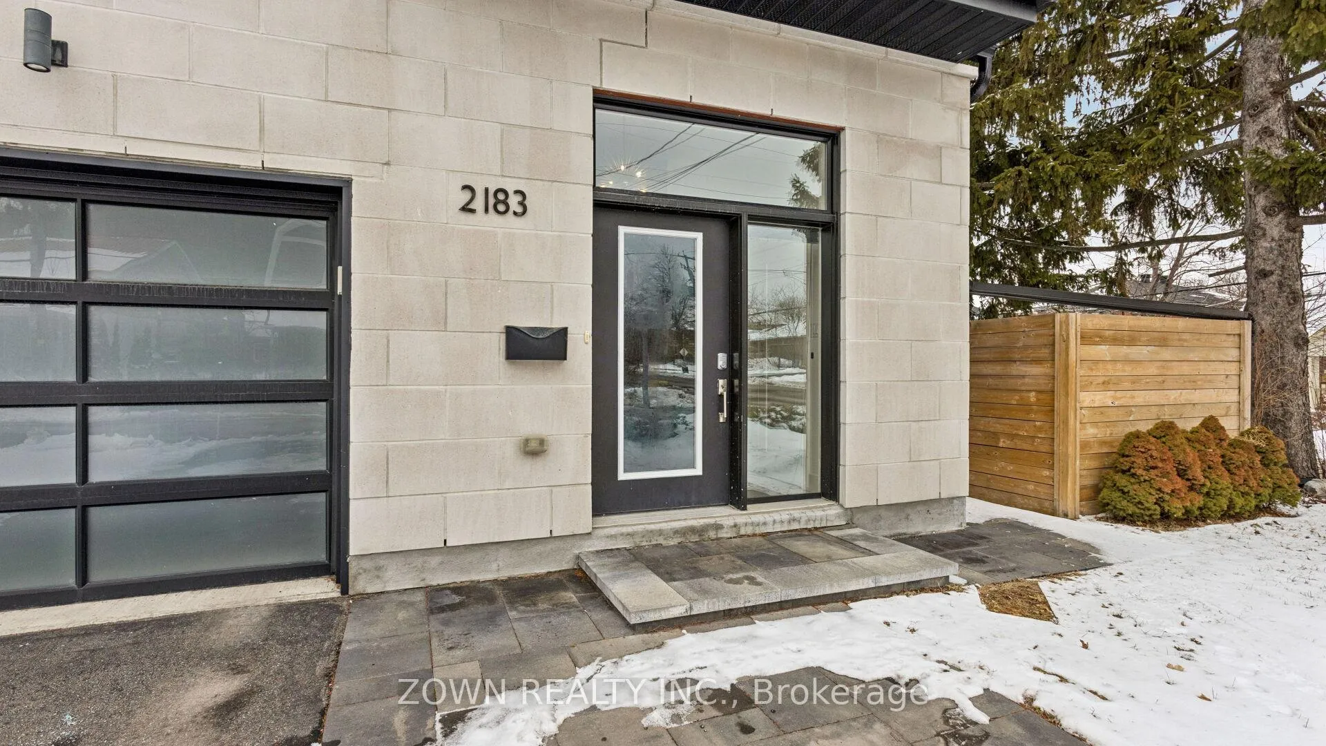 Photo 3 of 2183 Deschenes Street, Ottawa, Woodroffe — HOMEH