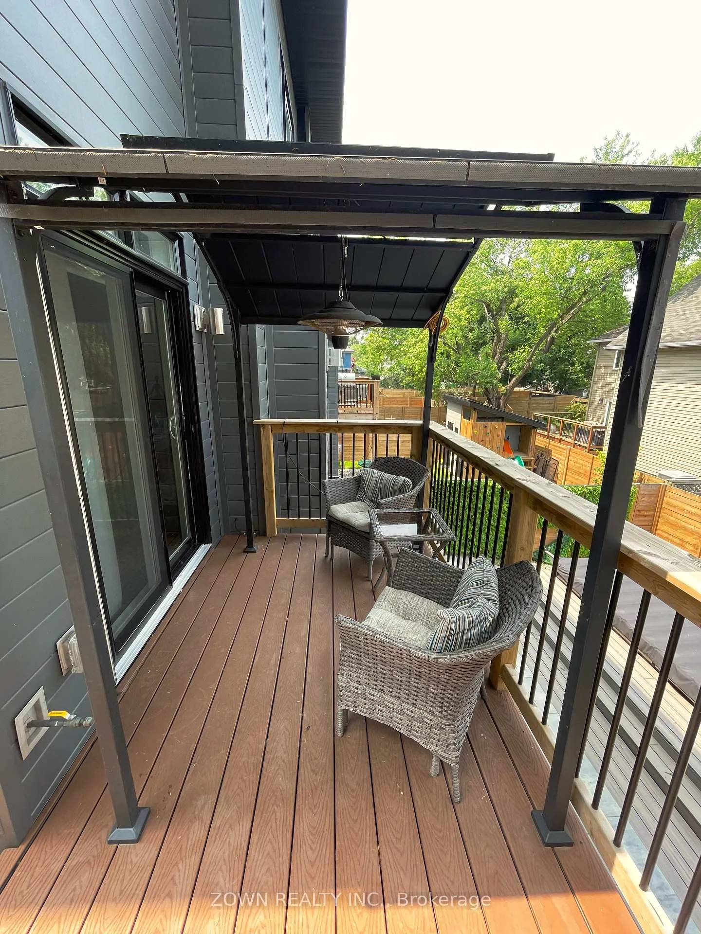 Photo 6 of 2183 Deschenes Street, Ottawa, Woodroffe — HOMEH
