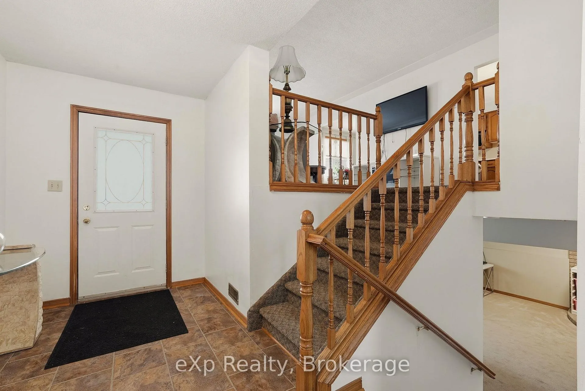 Photo 8 of 407 Durham Street E, Wellington North, Mount Forest — HOMEH