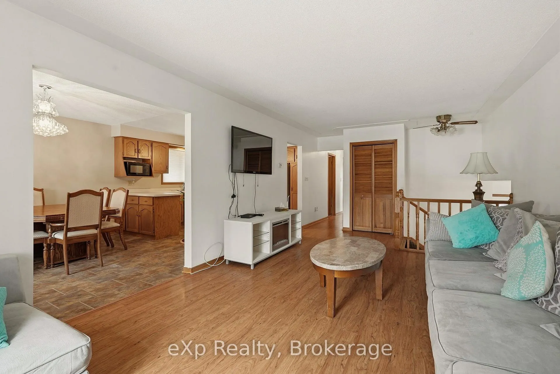 Photo 11 of 407 Durham Street E, Wellington North, Mount Forest — HOMEH