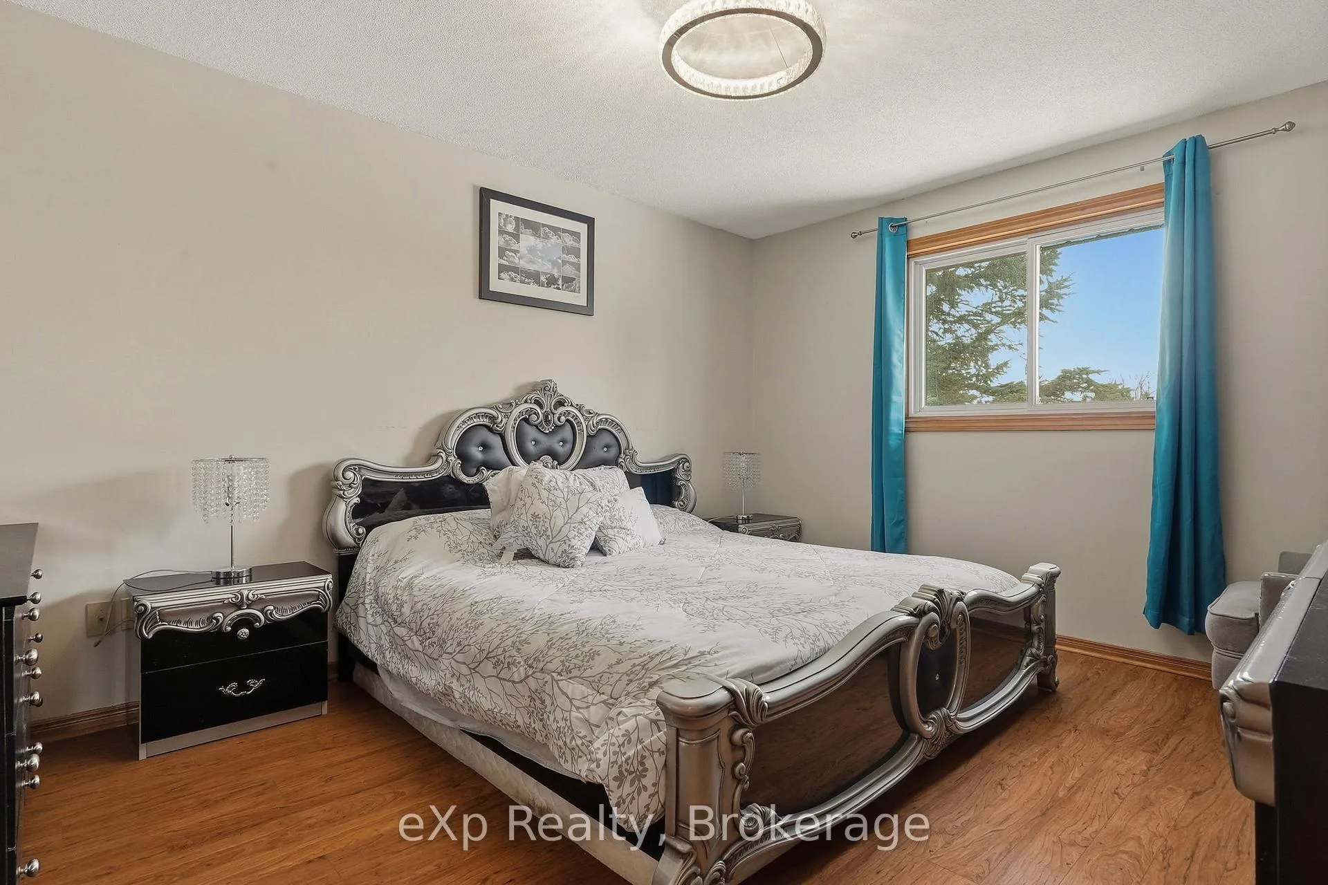 Photo 17 of 407 Durham Street E, Wellington North, Mount Forest — HOMEH