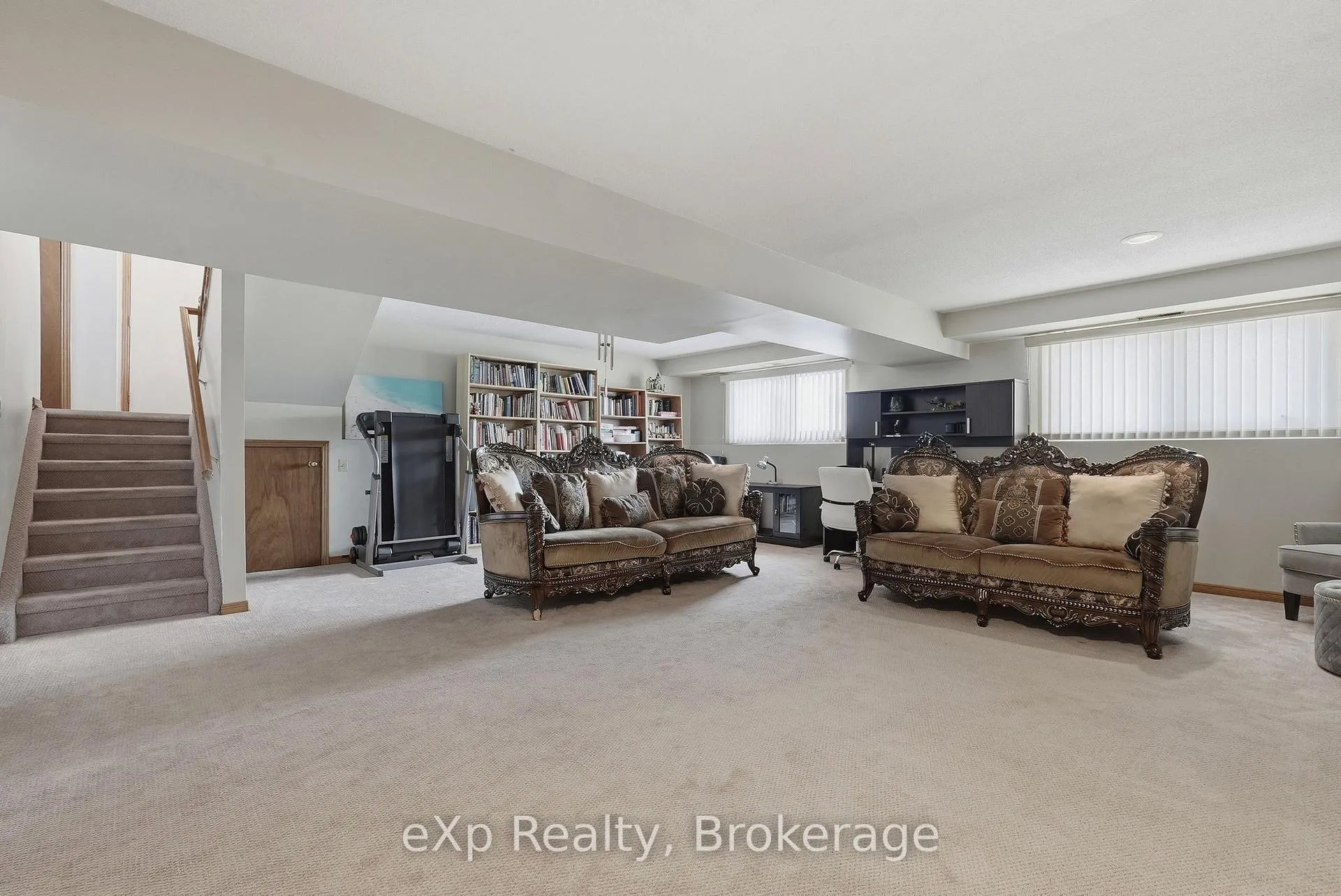Photo 22 of 407 Durham Street E, Wellington North, Mount Forest — HOMEH