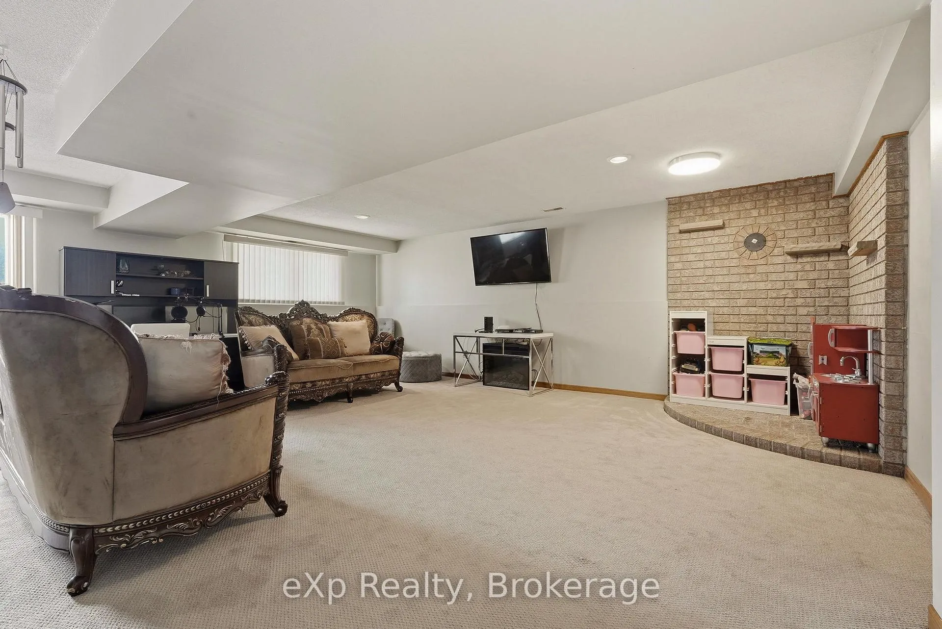 Photo 23 of 407 Durham Street E, Wellington North, Mount Forest — HOMEH