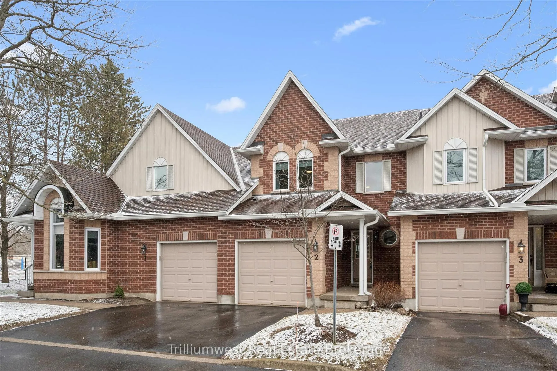 Photo 3 of Unit Unit 2, 39 Ptarmigan Drive, Guelph, Kortright Hills — HOMEH