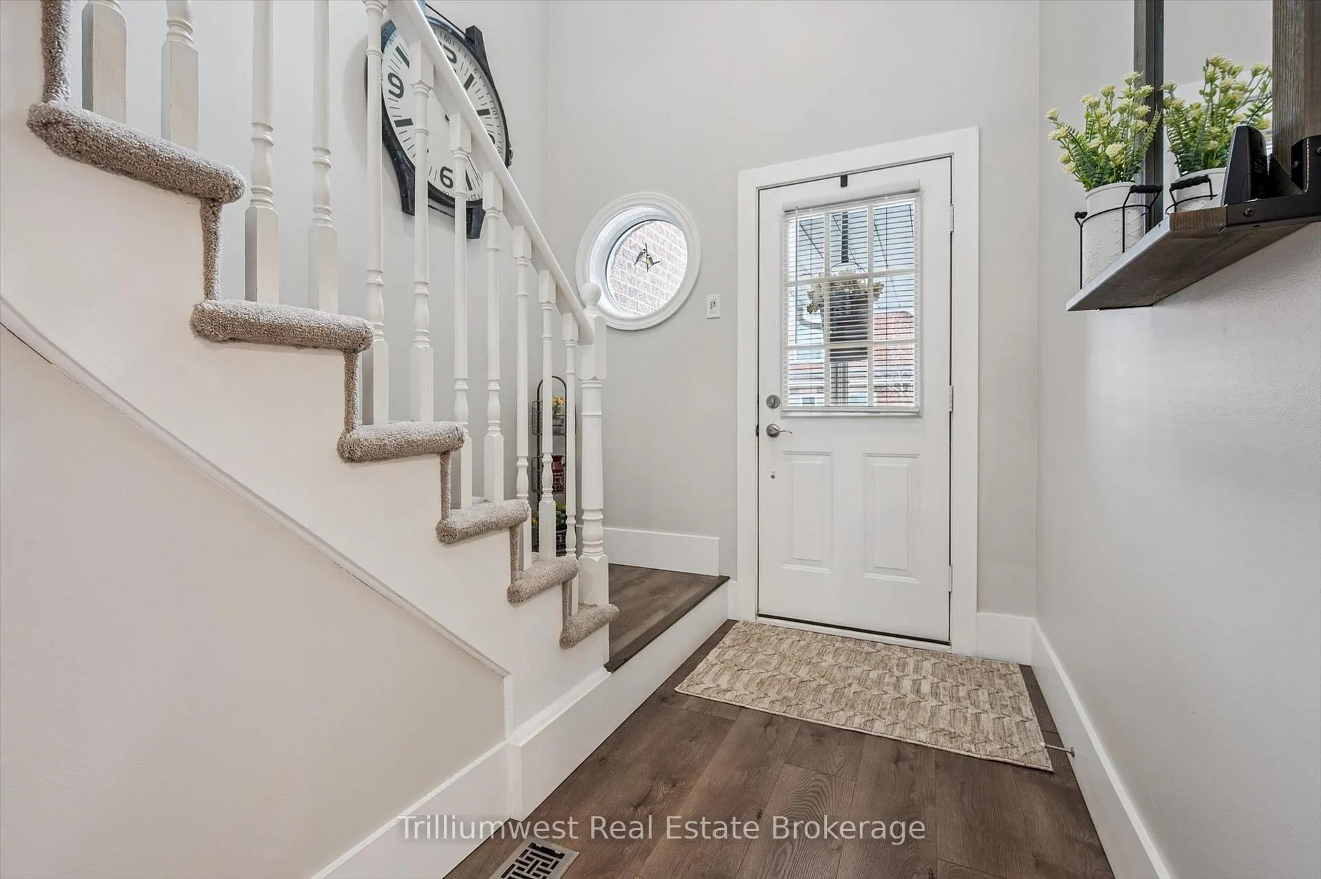 Photo 6 of Unit Unit 2, 39 Ptarmigan Drive, Guelph, Kortright Hills — HOMEH