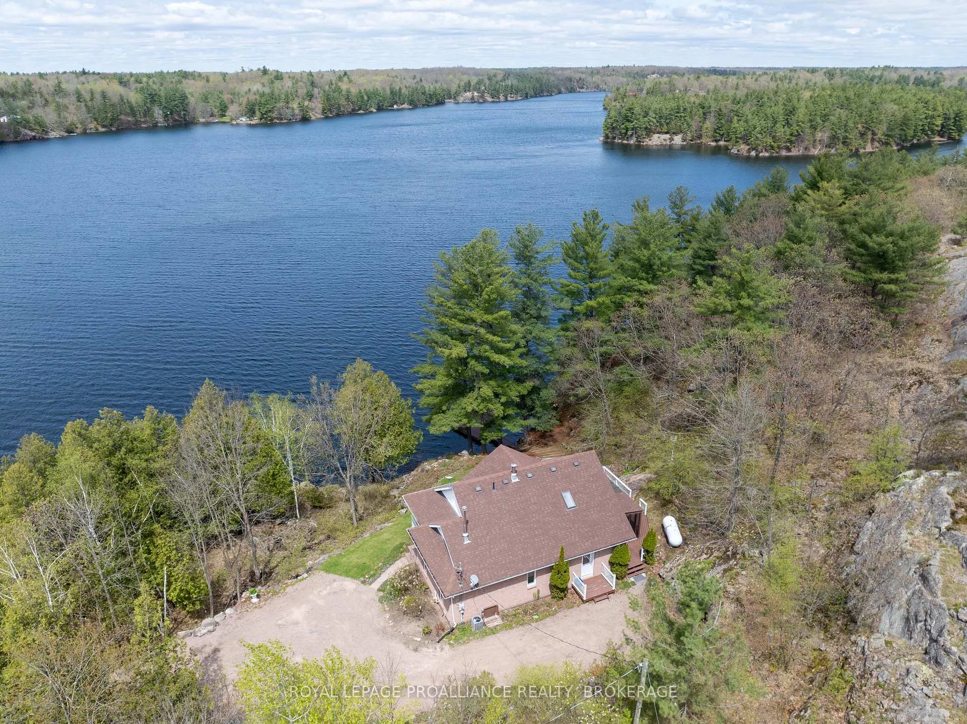 Photo 91 of 1133 Sassy Tree Lane, Frontenac, Frontenac South — HOMEH