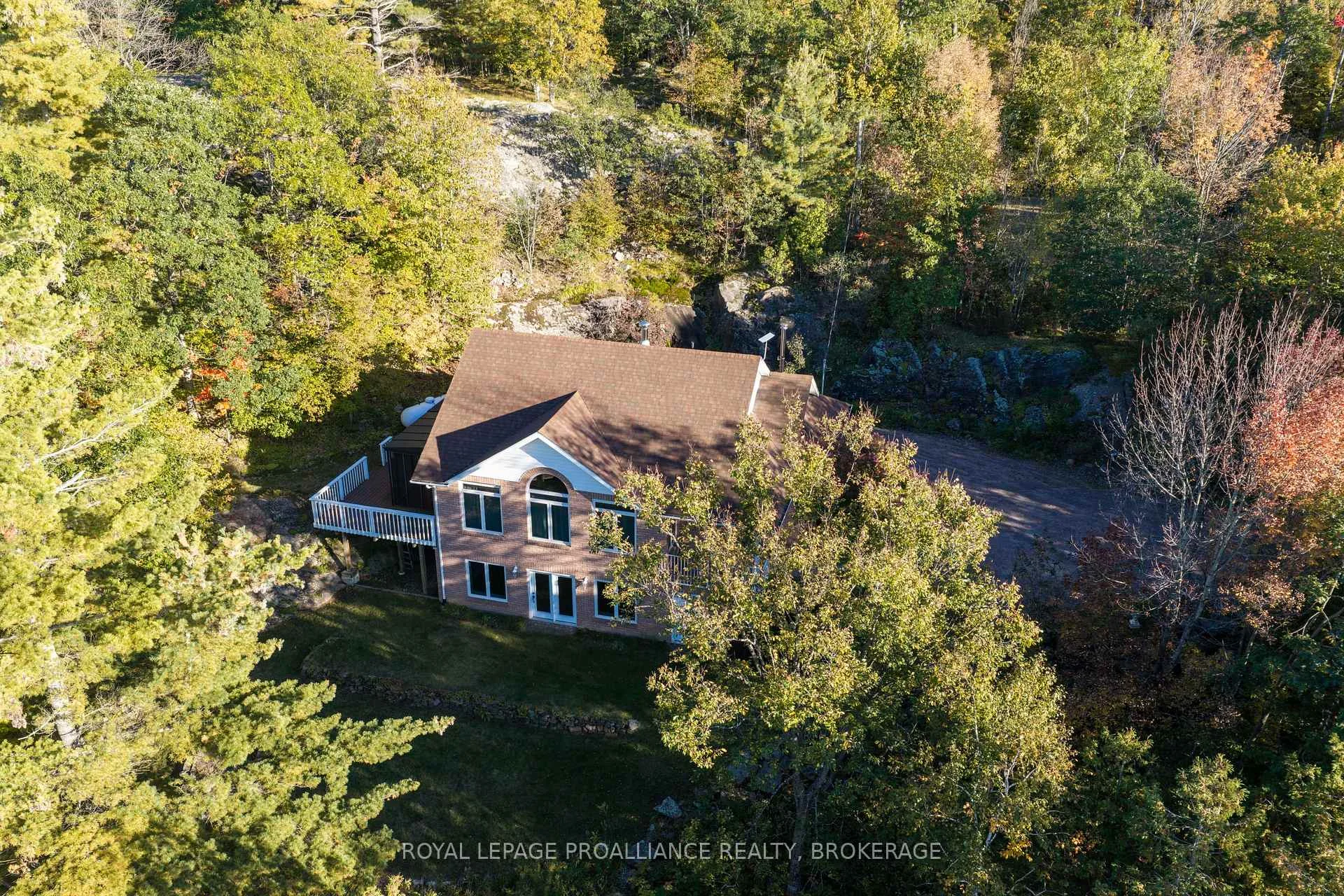 Photo 10 of 1133 Sassy Tree Lane, Frontenac, Frontenac South — HOMEH