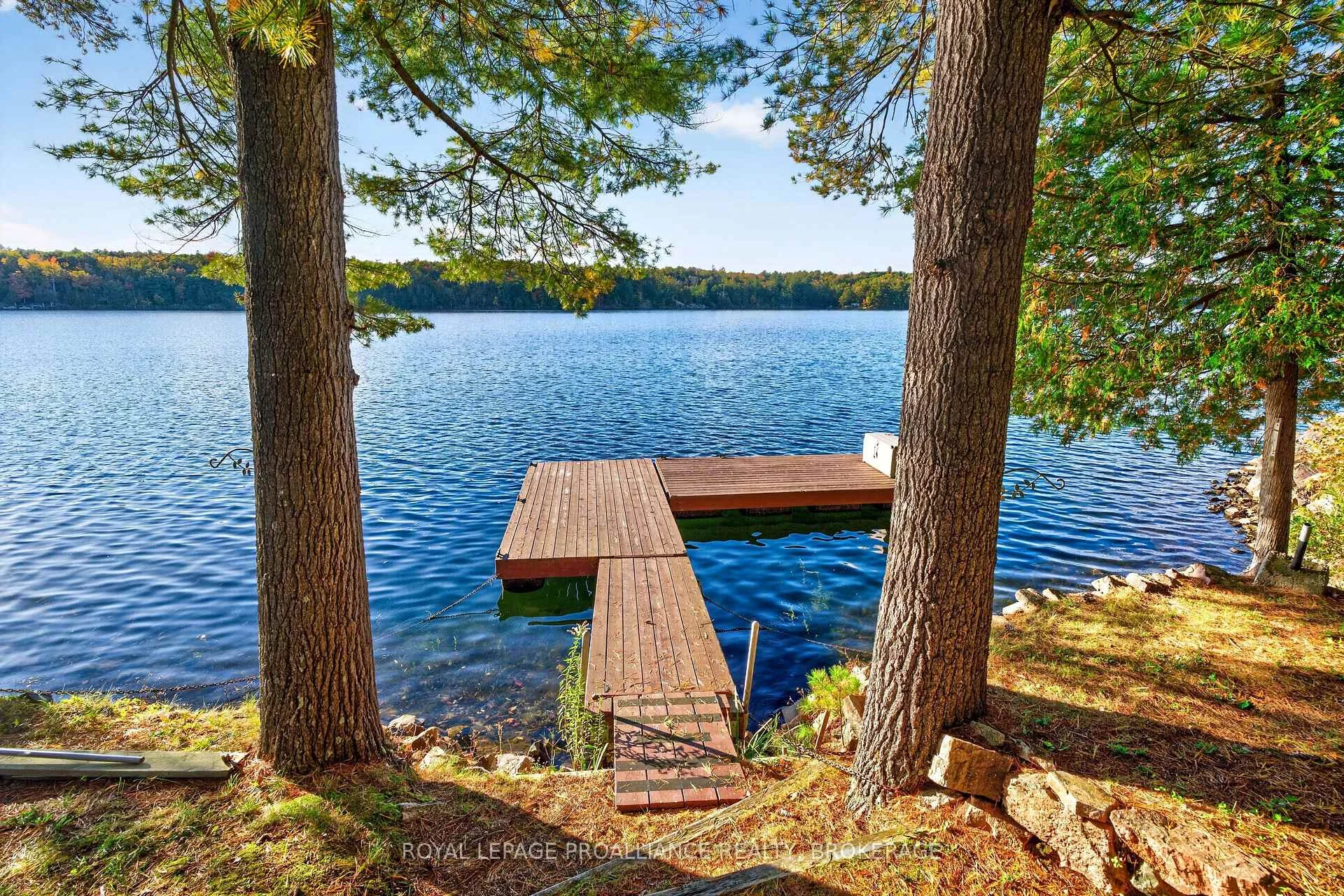 Photo 18 of 1133 Sassy Tree Lane, Frontenac, Frontenac South — HOMEH