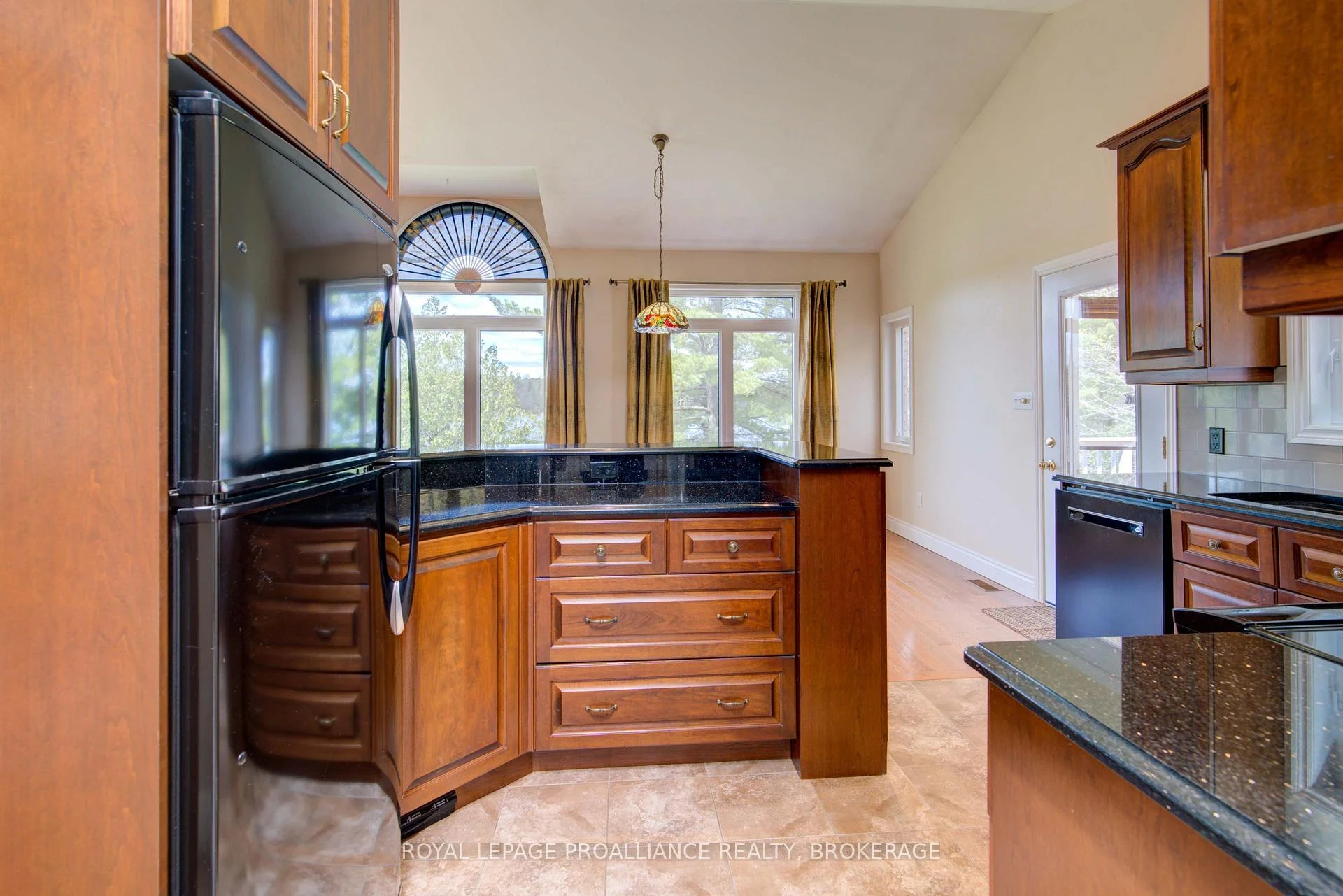Photo 40 of 1133 Sassy Tree Lane, Frontenac, Frontenac South — HOMEH