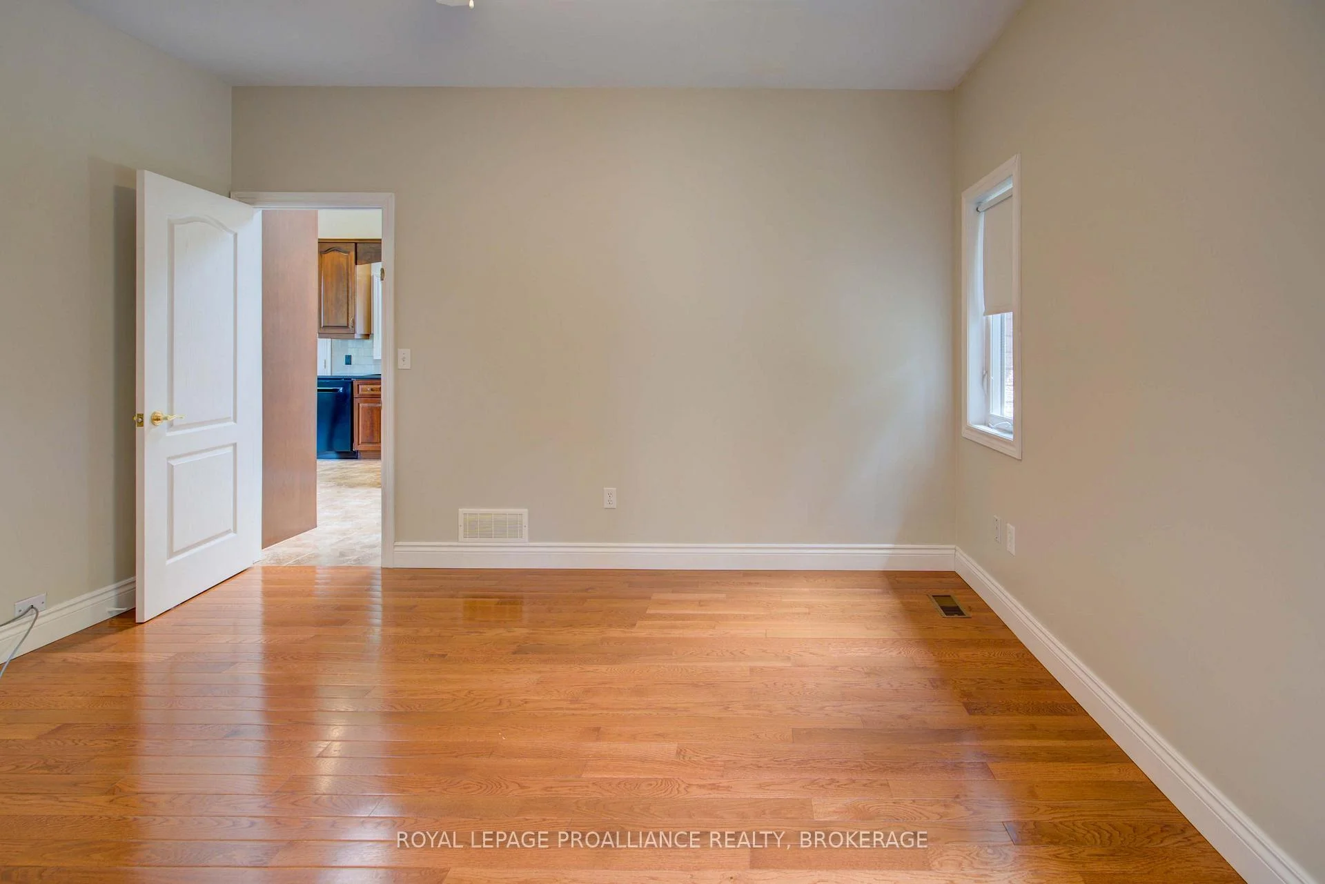 Photo 46 of 1133 Sassy Tree Lane, Frontenac, Frontenac South — HOMEH