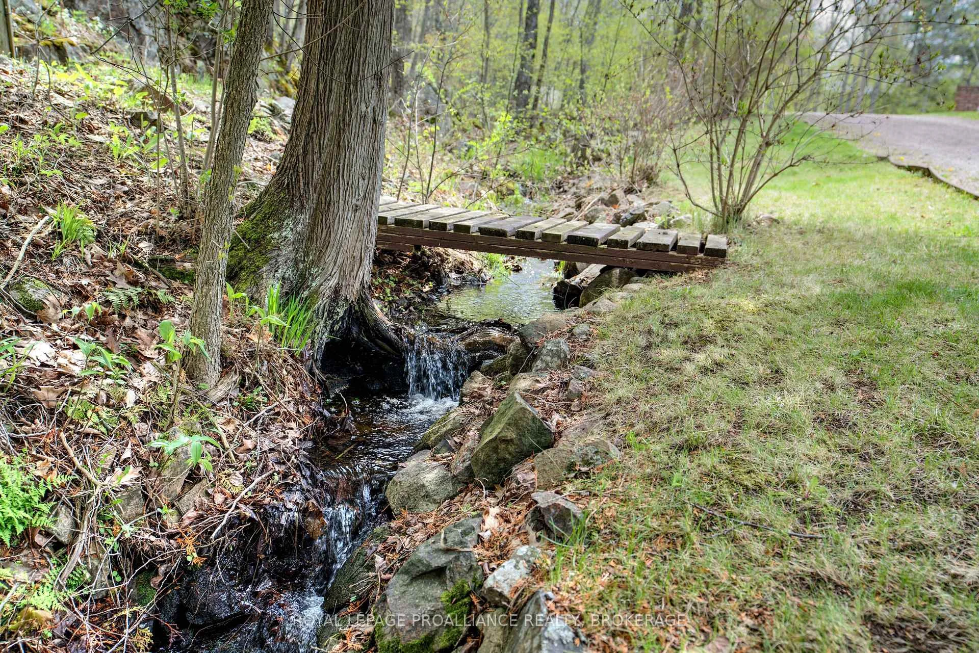 Photo 78 of 1133 Sassy Tree Lane, Frontenac, Frontenac South — HOMEH