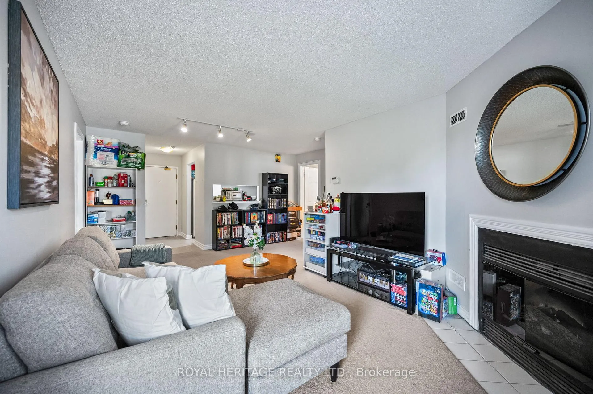 Photo 3 of Unit 303, 195 Lake Driveway, Ajax, South West — HOMEH