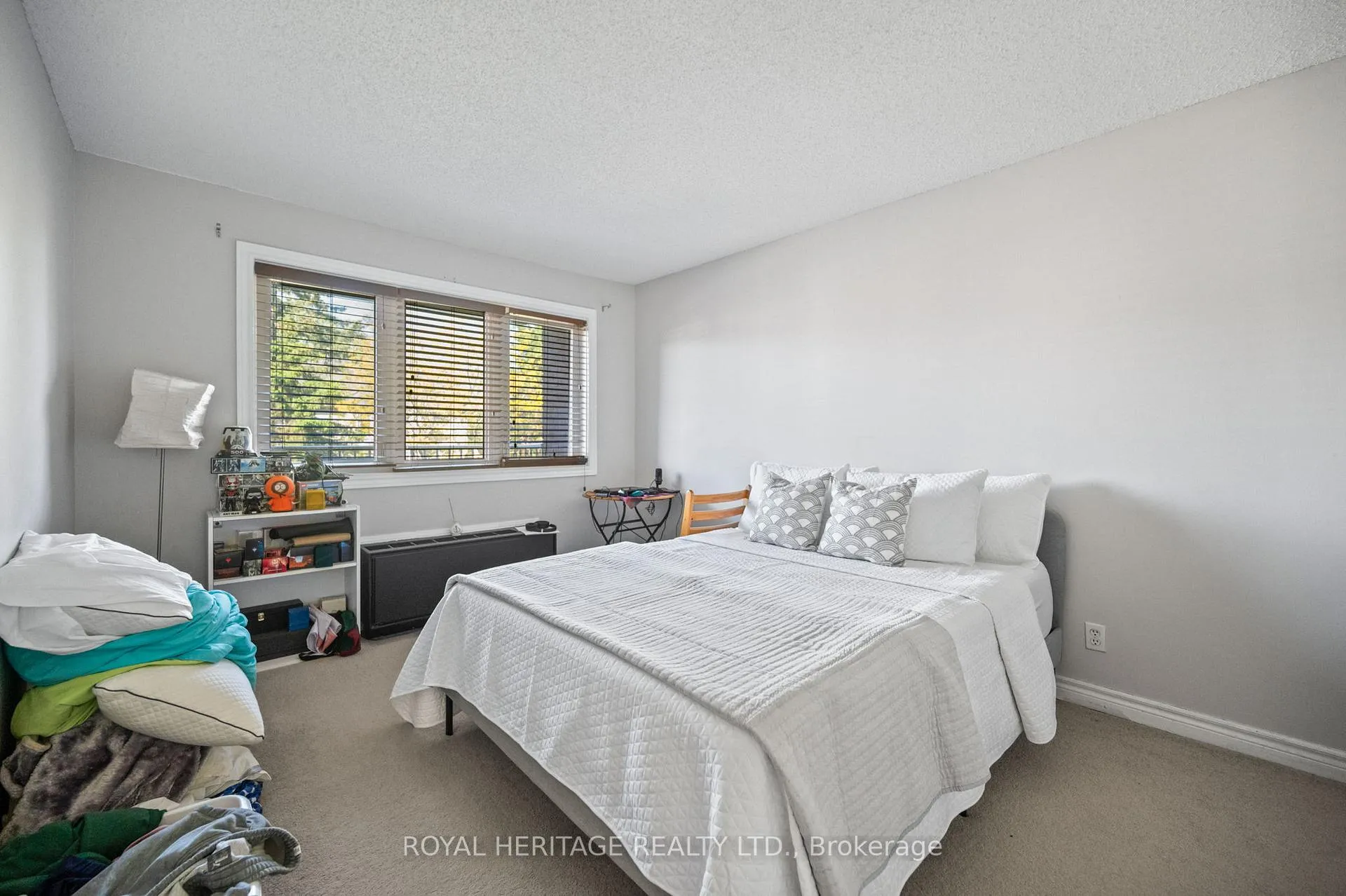 Photo 11 of Unit 303, 195 Lake Driveway, Ajax, South West — HOMEH