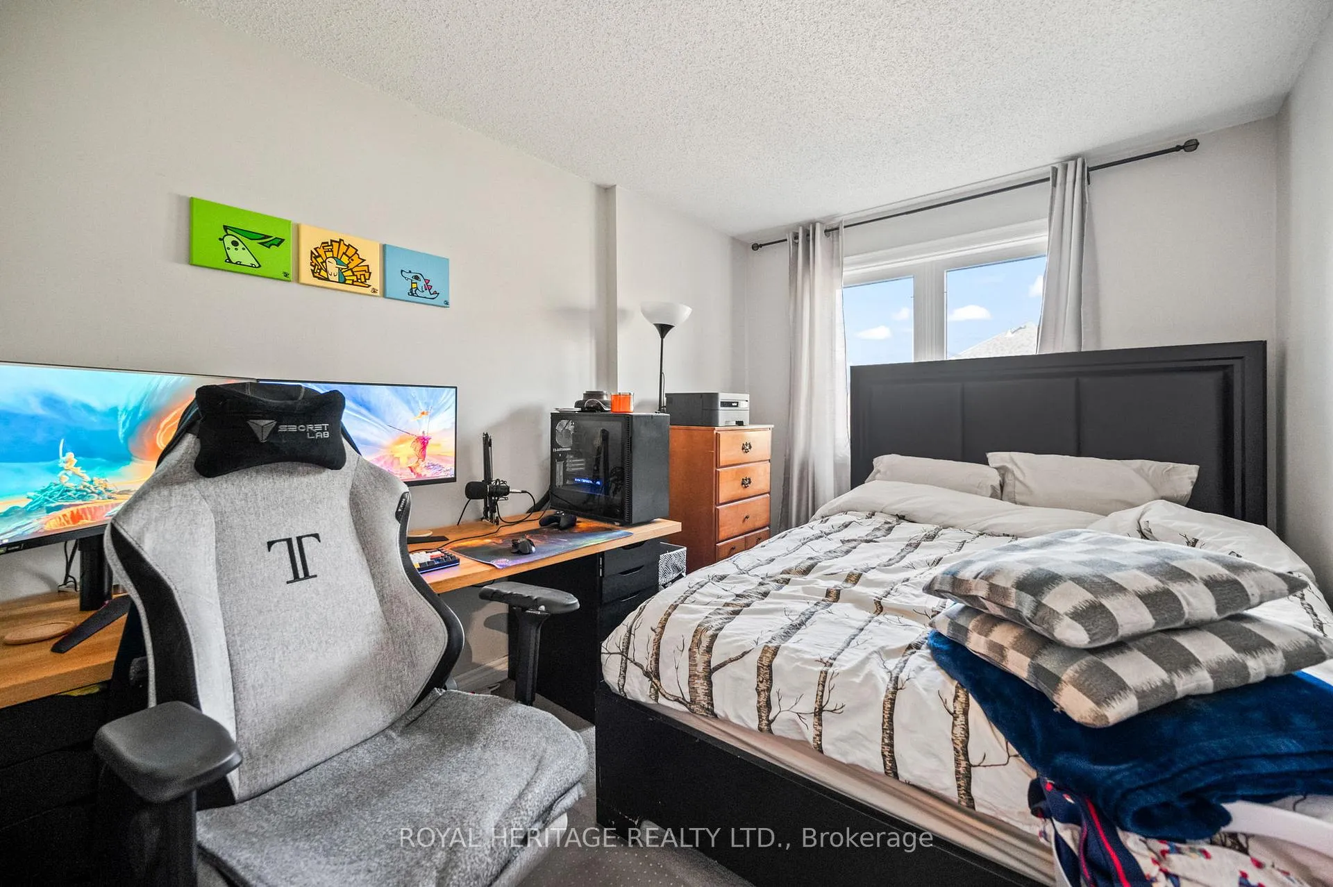 Photo 13 of Unit 303, 195 Lake Driveway, Ajax, South West — HOMEH