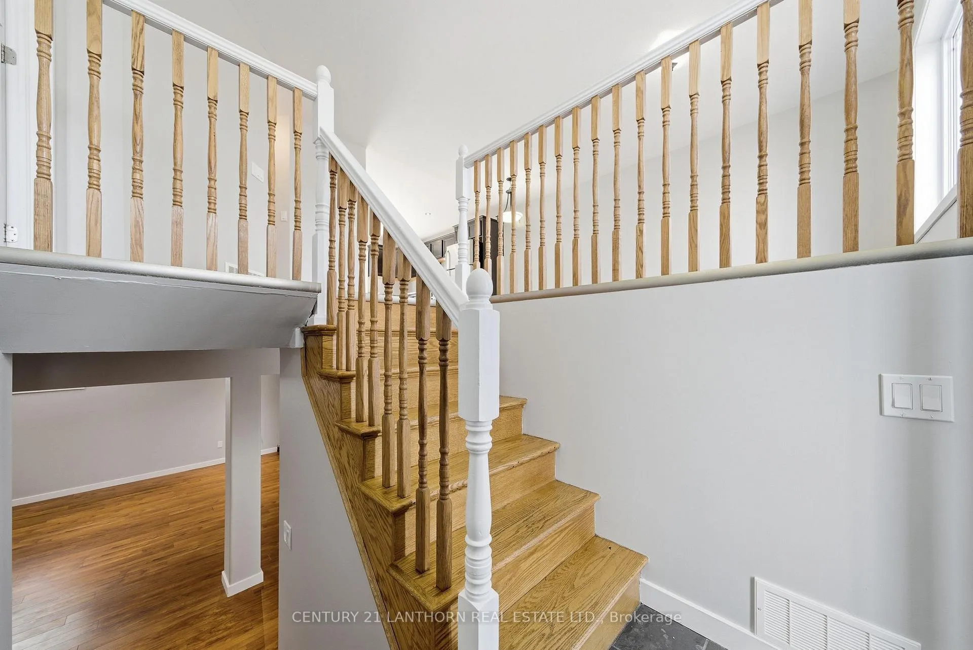 Photo 5 of 152 Cannifton Road N, Belleville, Thurlow Ward — HOMEH
